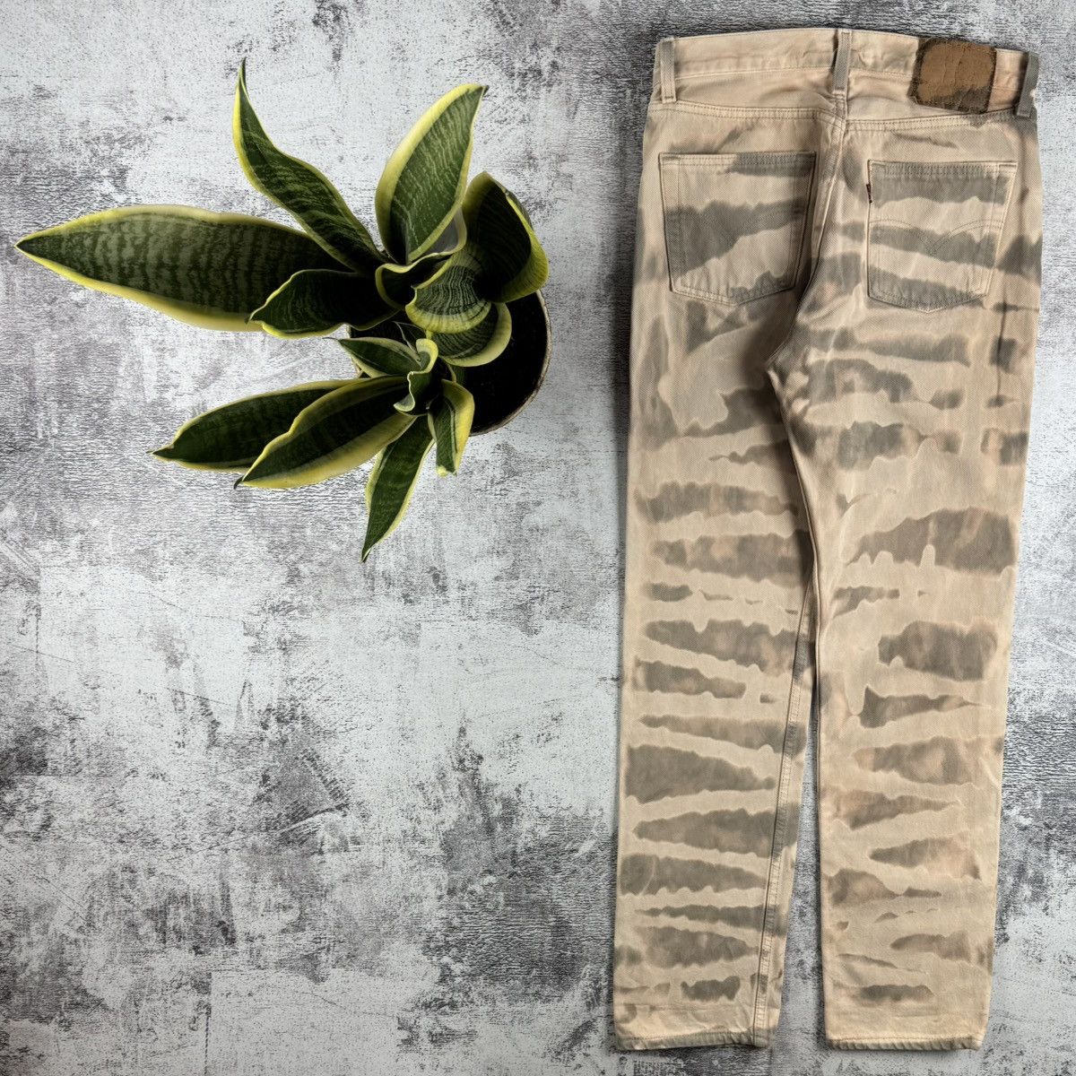 Levi's LEVI’S VINTAGE W30 L32 CUSTOM 1 OF 1 TIE DYE STRIPED DENIM STRAIGHT JEANS TROUSERS Size 30" / US 8 / IT 44 - 1 Thumbnail