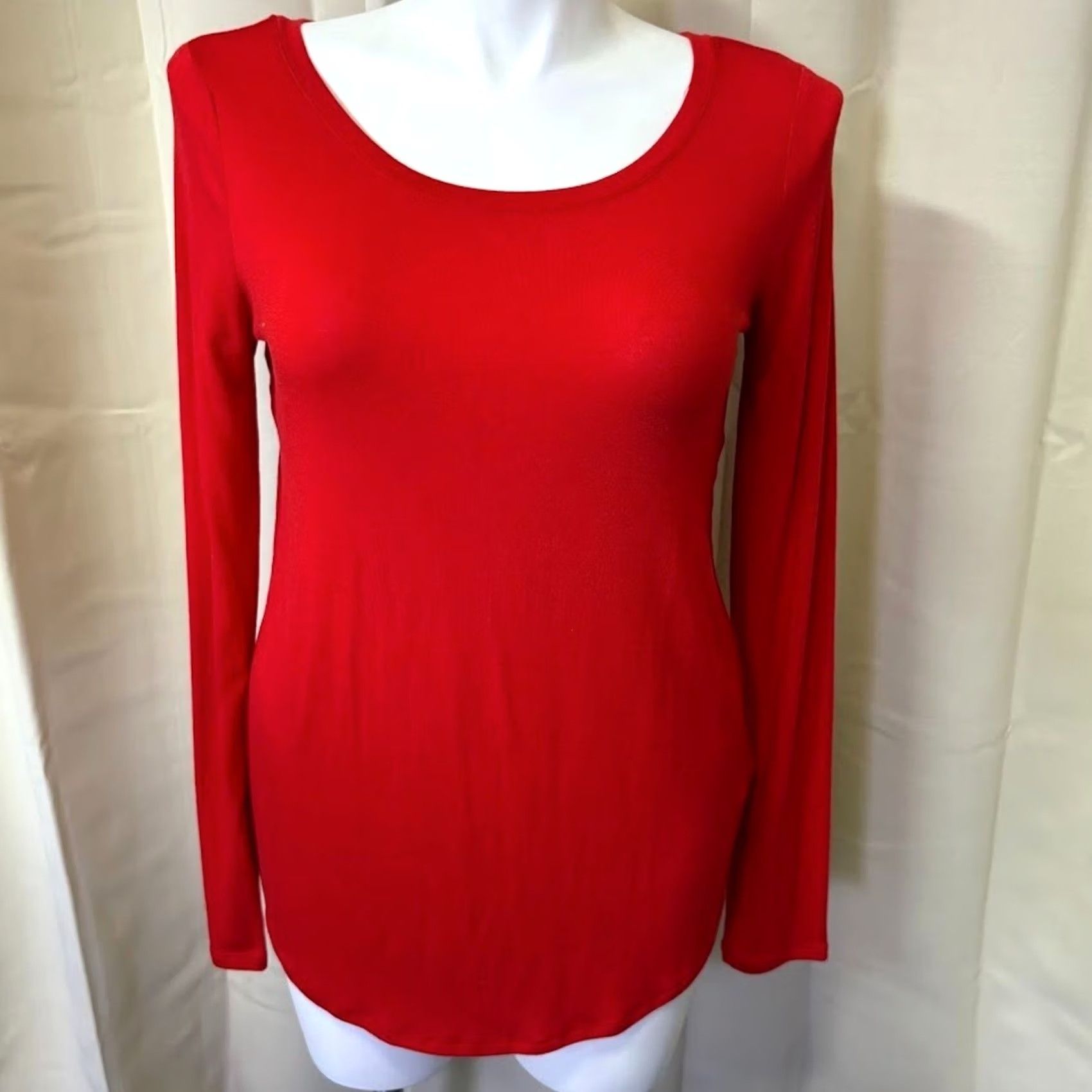Express Express Long Sleeve Asymmetrical Hem Cross Back Tunic Top Red Size L Size L / US 10 / IT 46 - 2 Thumbnail
