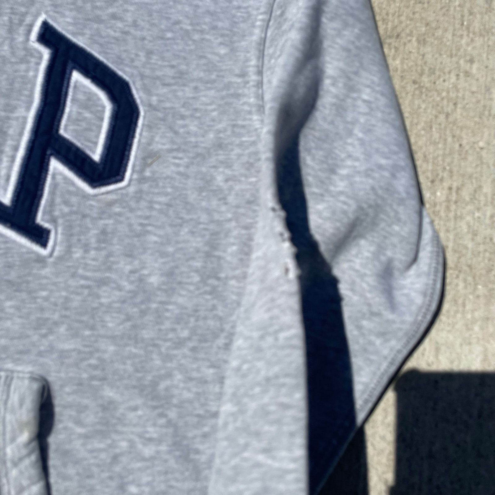 Gap GAP Hoodie Grey Spellout Pullover Size S M 19x23 Casual Y2K Size US S / EU 44-46 / 1 - 5 Thumbnail