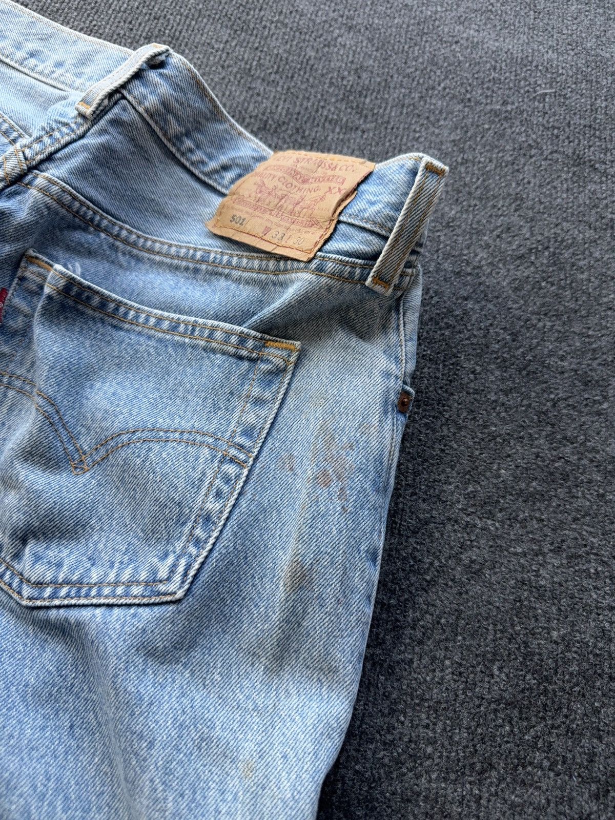 Levi's Retro Levis 501 USA Dirty Light Wash Vintage Straight Jeans Size US 31 - 19 Thumbnail