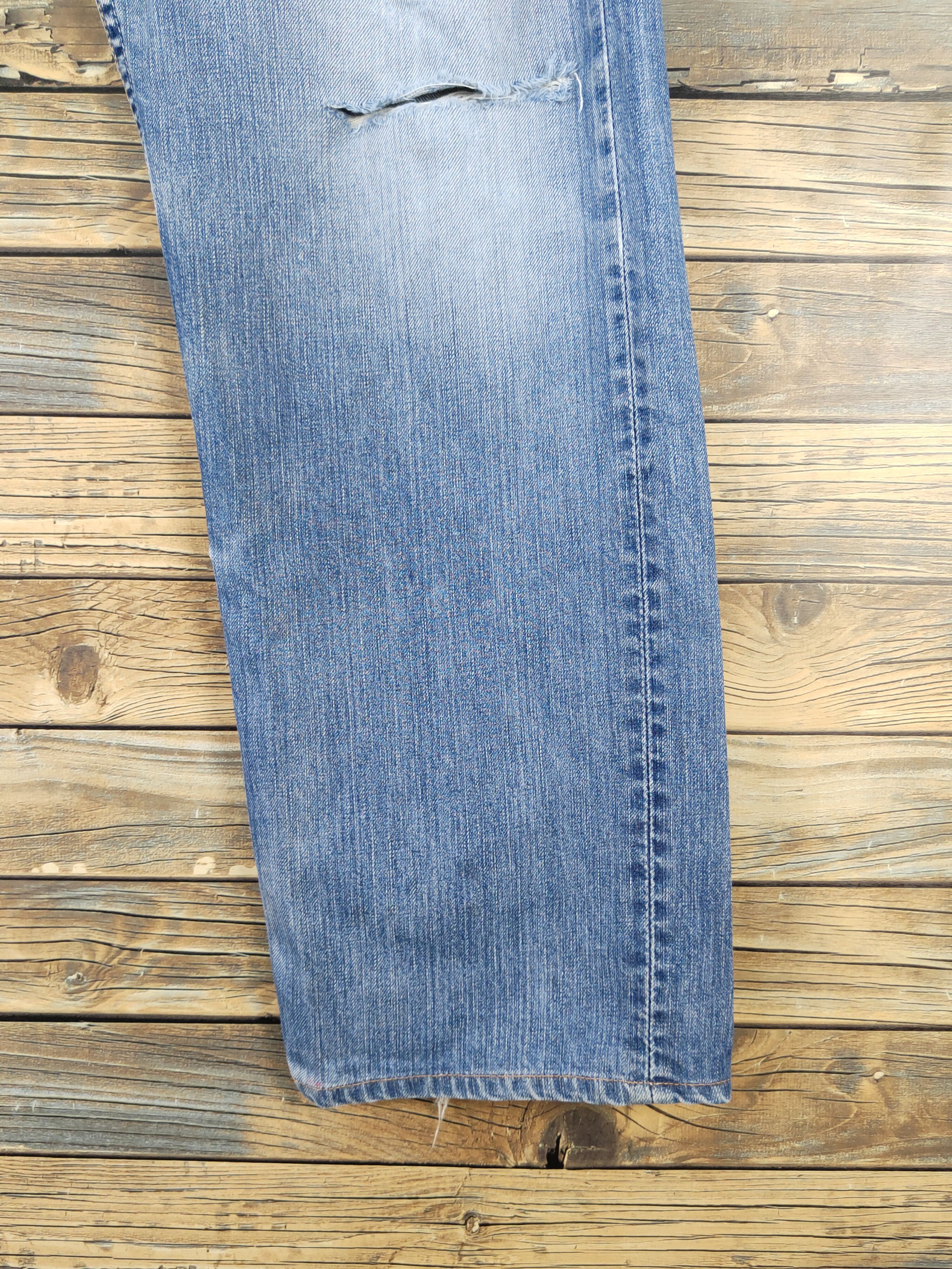 Levi's 501 Levis Blue Distressed Ripped denim Jeans #W1595 Size US 32 / EU 48 - 6 Thumbnail