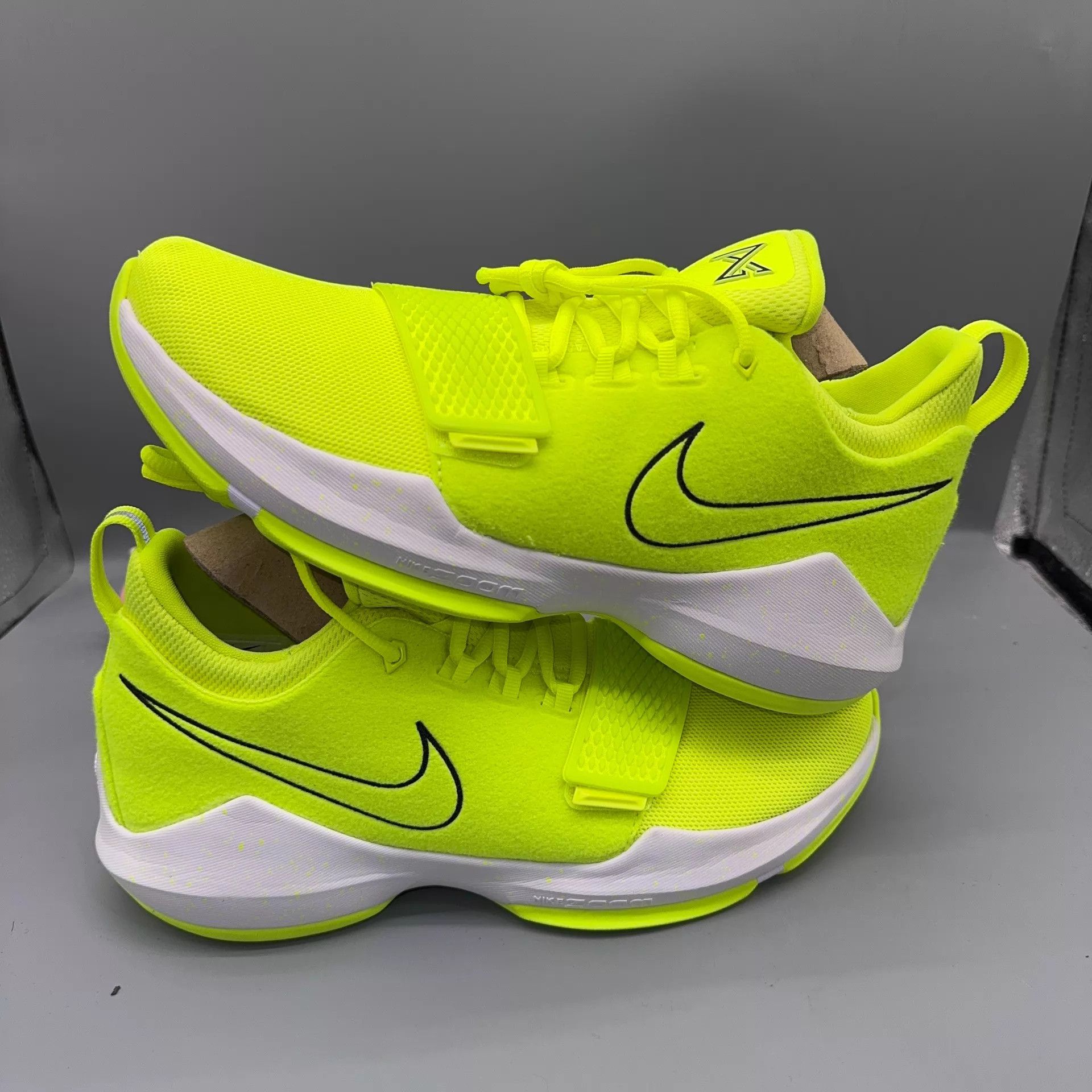 Nike Nike PG1 Volt Size 45 Size US 11 / EU 44 - 6 Thumbnail