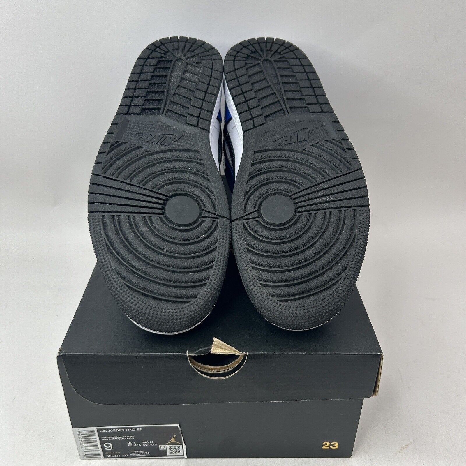 Nike Nike Shoes Air Jordan 1 Mid Retro “Signal Blue” DD6834-402 Size US 9 / EU 42 - 7 Thumbnail