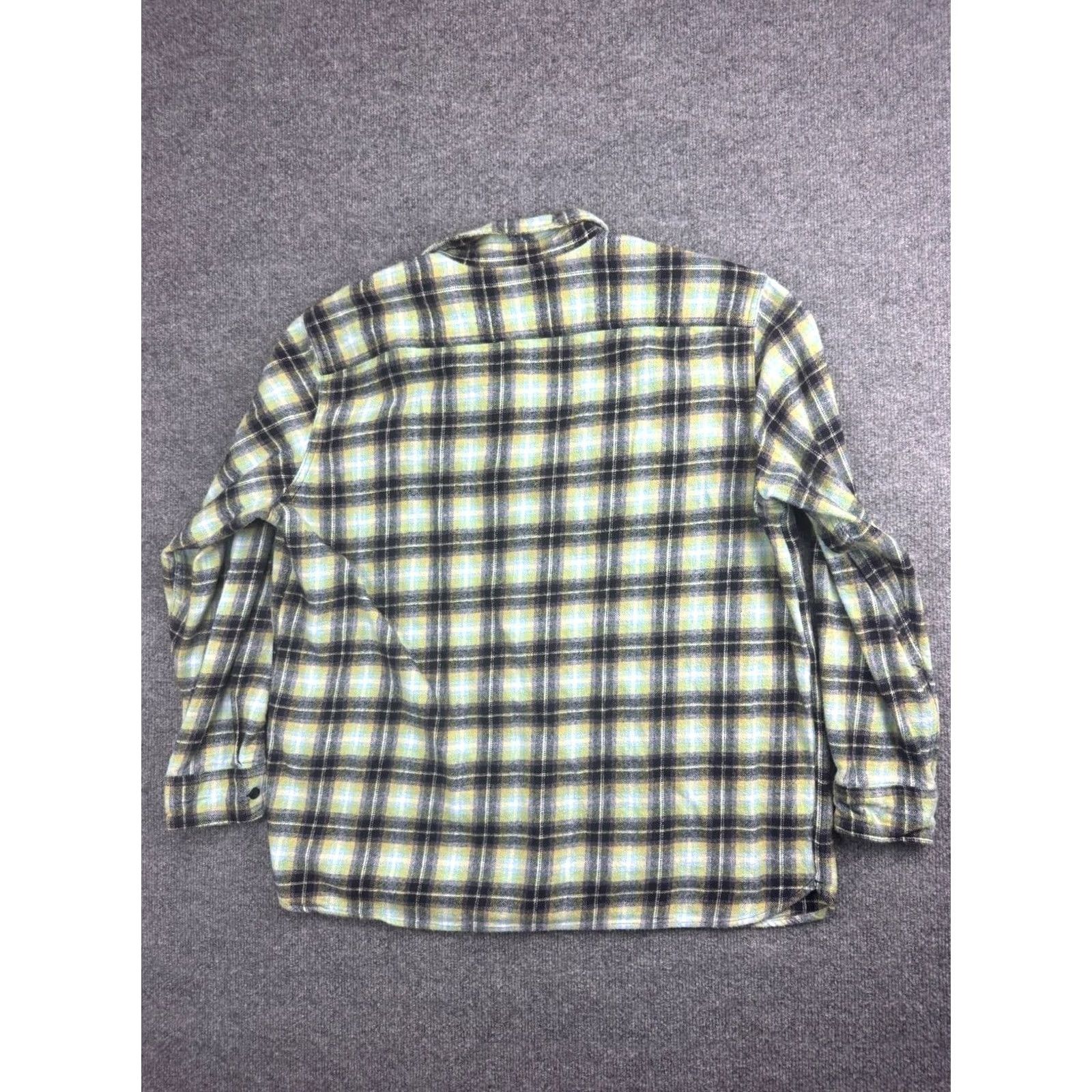 Levi's Levi's Flannel Shirt Men XL Plaid Relaxed Fit Long Sleeve Button Up Casual Size US XL / EU 56 / 4 - 7 Thumbnail