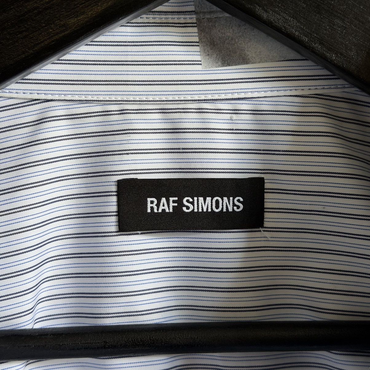 Raf Simons Raf Simons SS19 “Pierced Man” Button Up Pin Stripe Shirt Size US XL / EU 56 / 4 - 5 Thumbnail