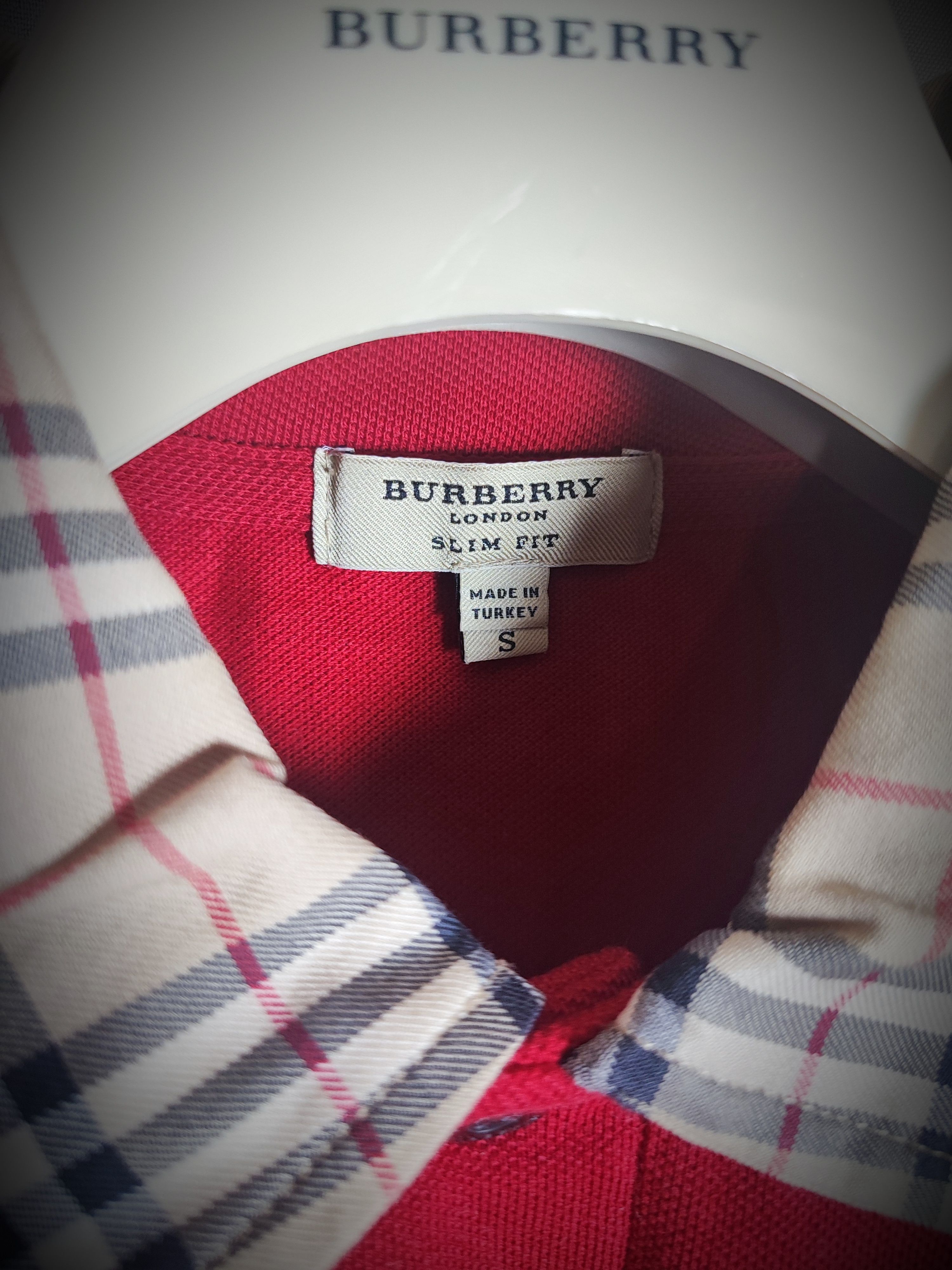 Burberry Burberry Polo S red Size US S / EU 44-46 / 1 - 5 Thumbnail