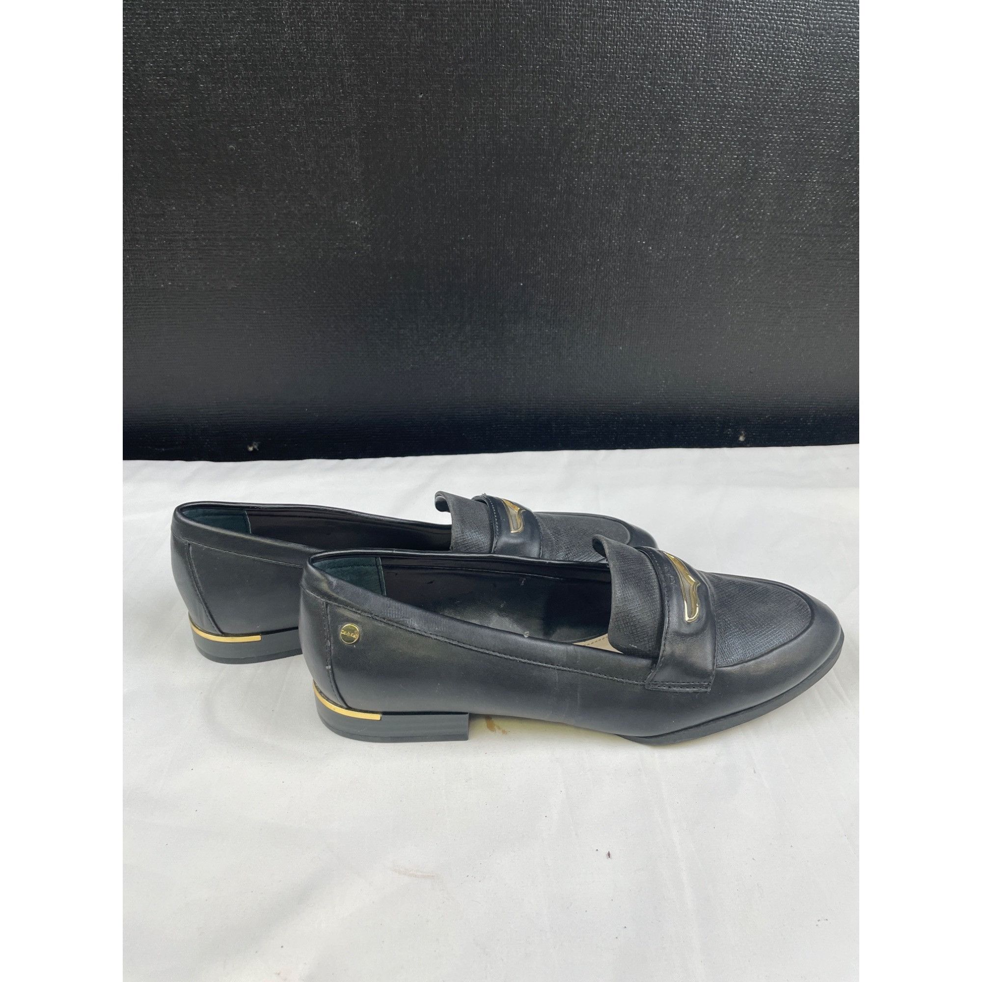 Calvin Klein Calvin Klein Women's Black Leather Flats with gold accents/S Size US 8 / IT 38 - 6 Thumbnail