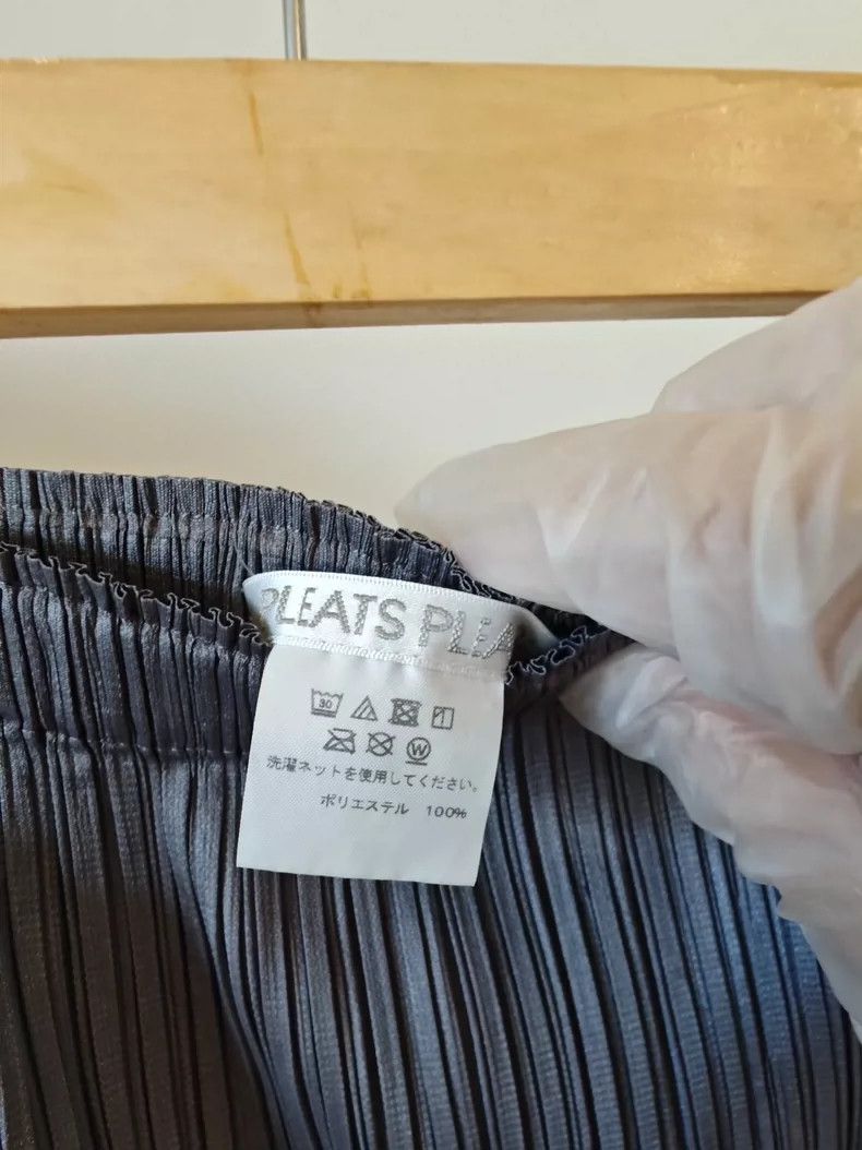 Issey Miyake Issey Miyake size:2 A dark grey skirt Size 42" / US 20 - 5 Thumbnail