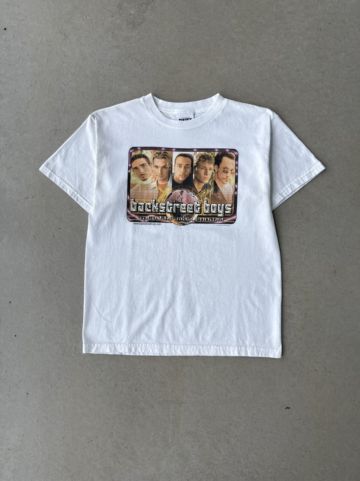 Vintage Vintage 00s Backstreet Boys Into The Millenium Band T-Shirt Size US S / EU 44-46 / 1 - 2 Thumbnail