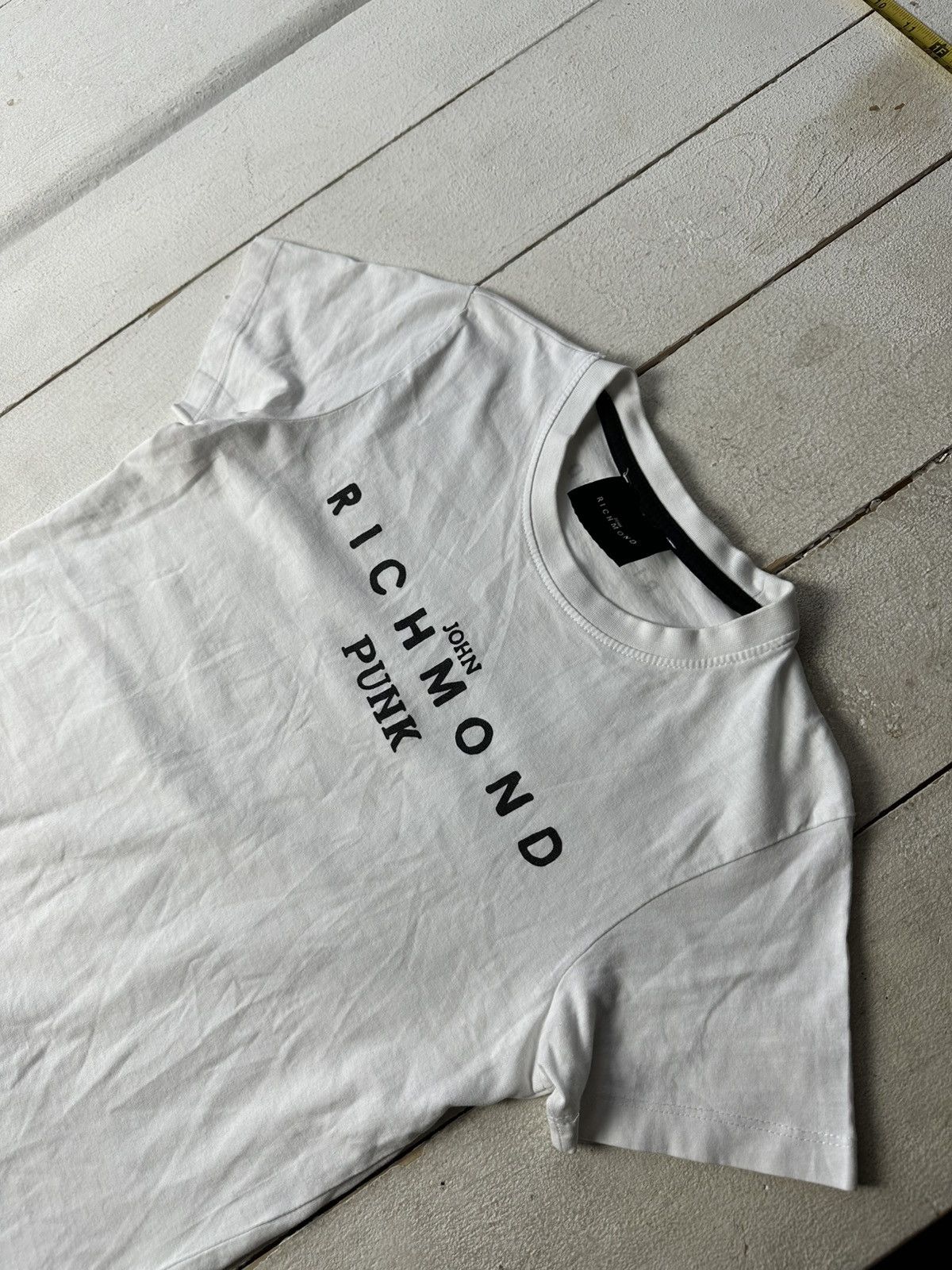 Vintage JOHN RICHMOND PUNK 🚨 LUXURY WOMEN WHITE TEE BIG LOGO Size S / US 4 / IT 40 - 2 Thumbnail