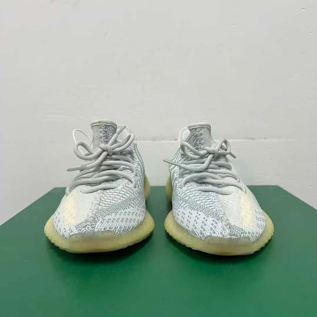 Adidas Yeezy 350 Cloud White/Ice Blue 40 Worn once OG Size US 7 / EU 40 - 2 Thumbnail