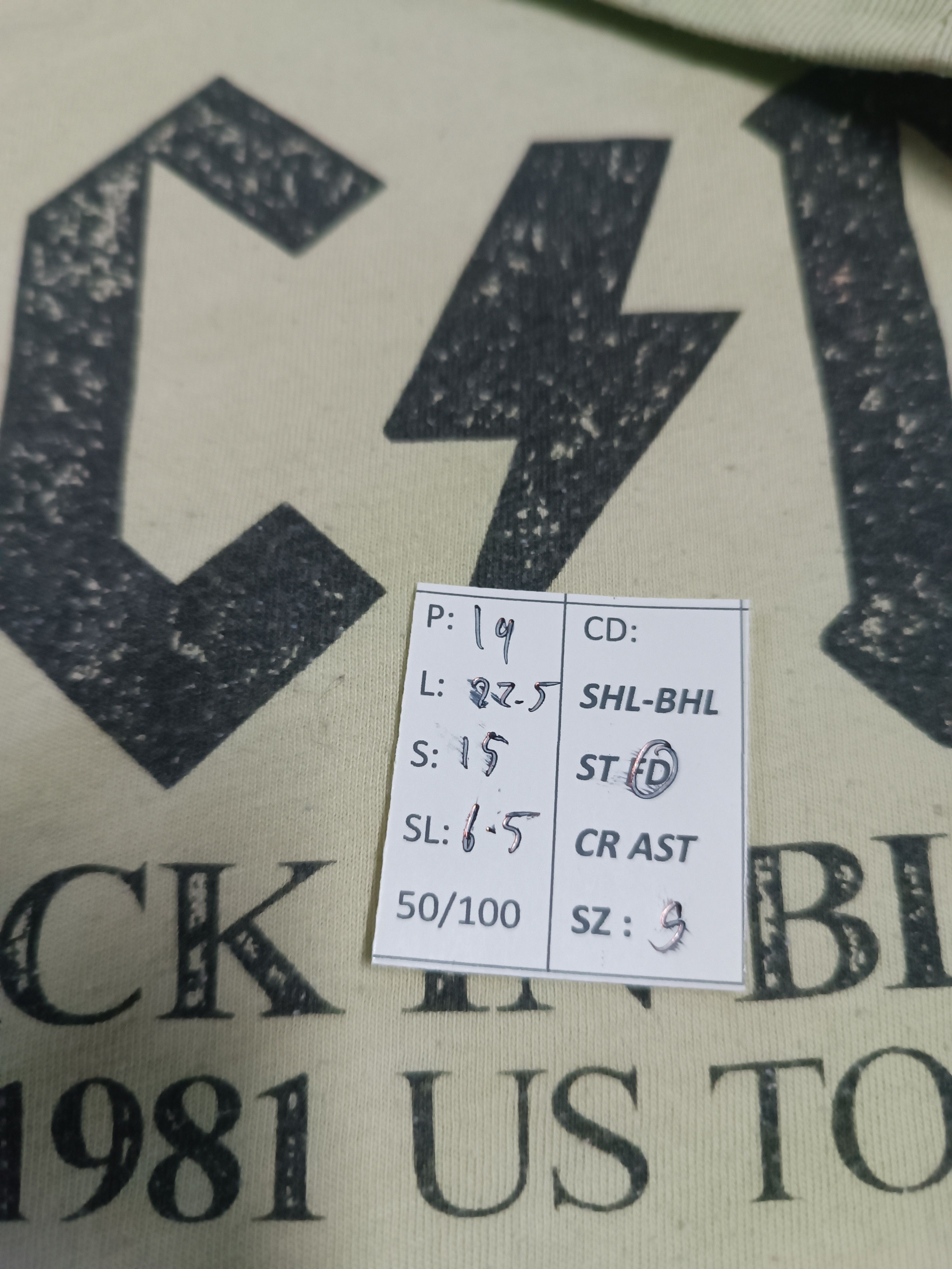 Band Tees VINTAGE AC/DC BACK IN BLACK TOUR TIE DYE TEE scorpions u2 Size S / US 4 / IT 40 - 18 Thumbnail