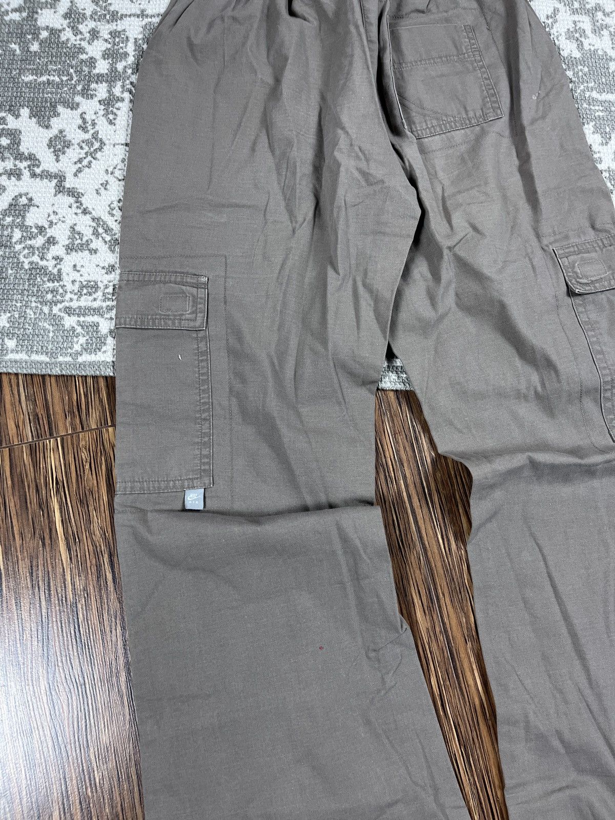 Nike × Vintage ➕ vintage y2k Nike bell bottoms cargo flares streetwear Size 28" / US 6 / IT 42 - 3 Thumbnail