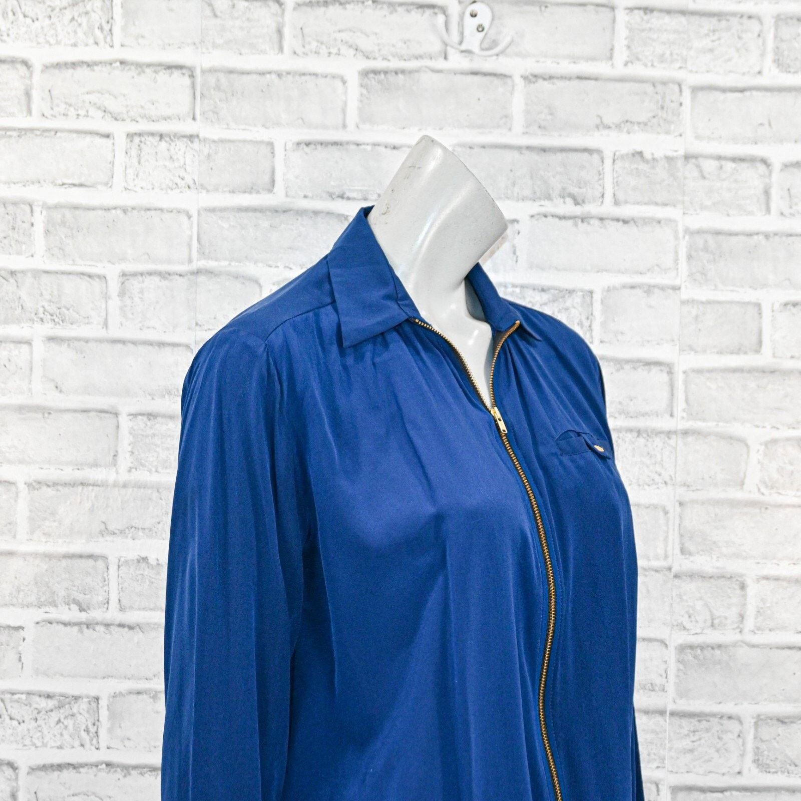 Amanda Uprichard Amanda Uprichard Women's 100% Silk zip front blouse in blue Size S / US 4 / IT 40 - 9 Thumbnail