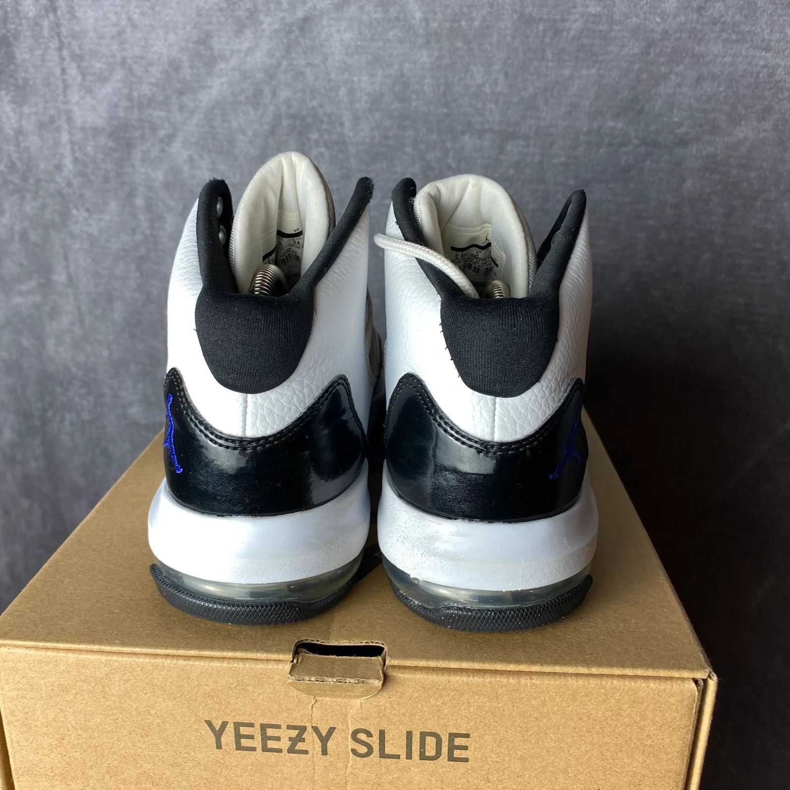 Jordan Brand Nike Air Jordan Max Aura 11 white black patent leather Size US 8 / IT 38 - 3 Thumbnail