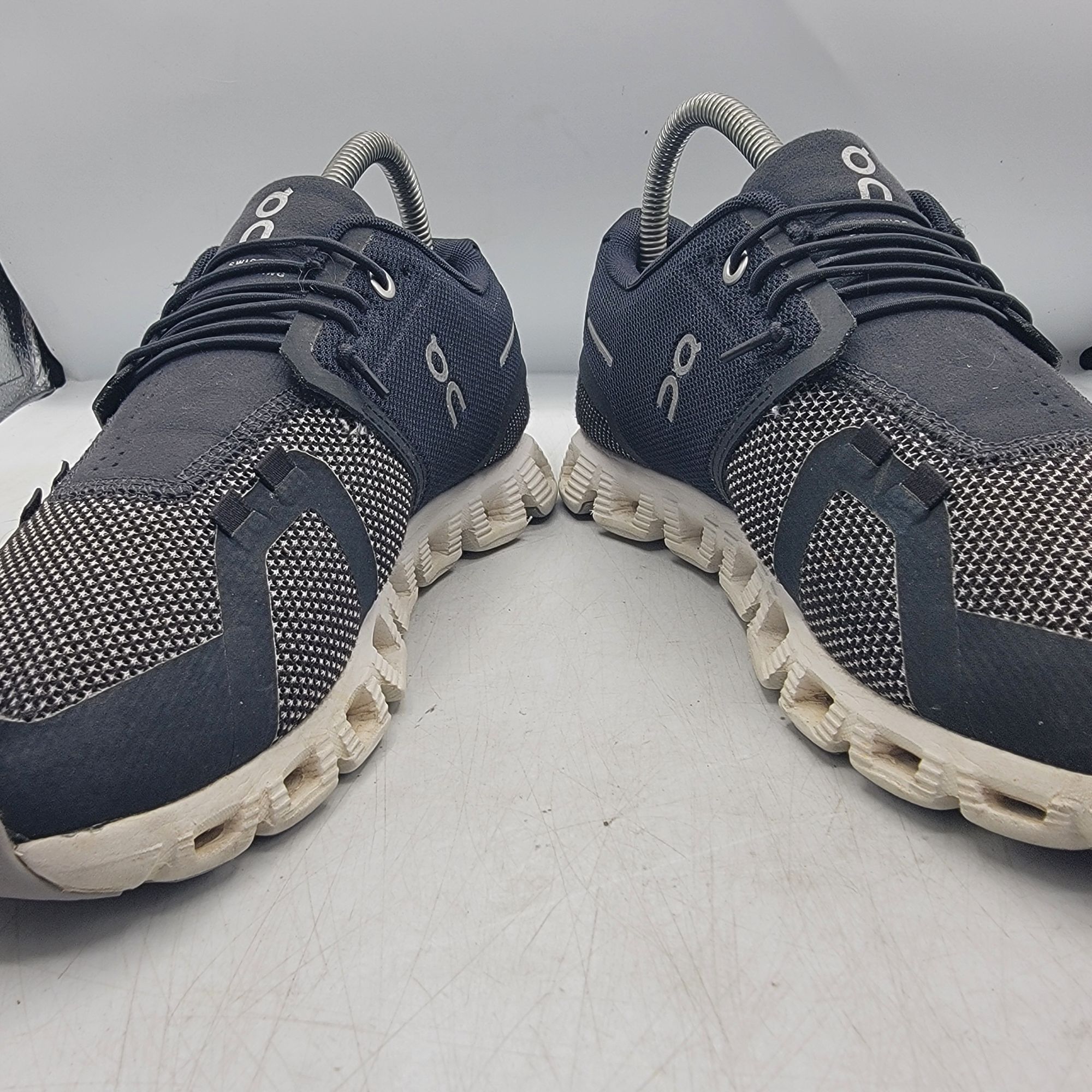 On On Cloud 5 Combo Womens 8 Black Athletic Shoes Running Walki Size US 8 / IT 38 - 2 Thumbnail