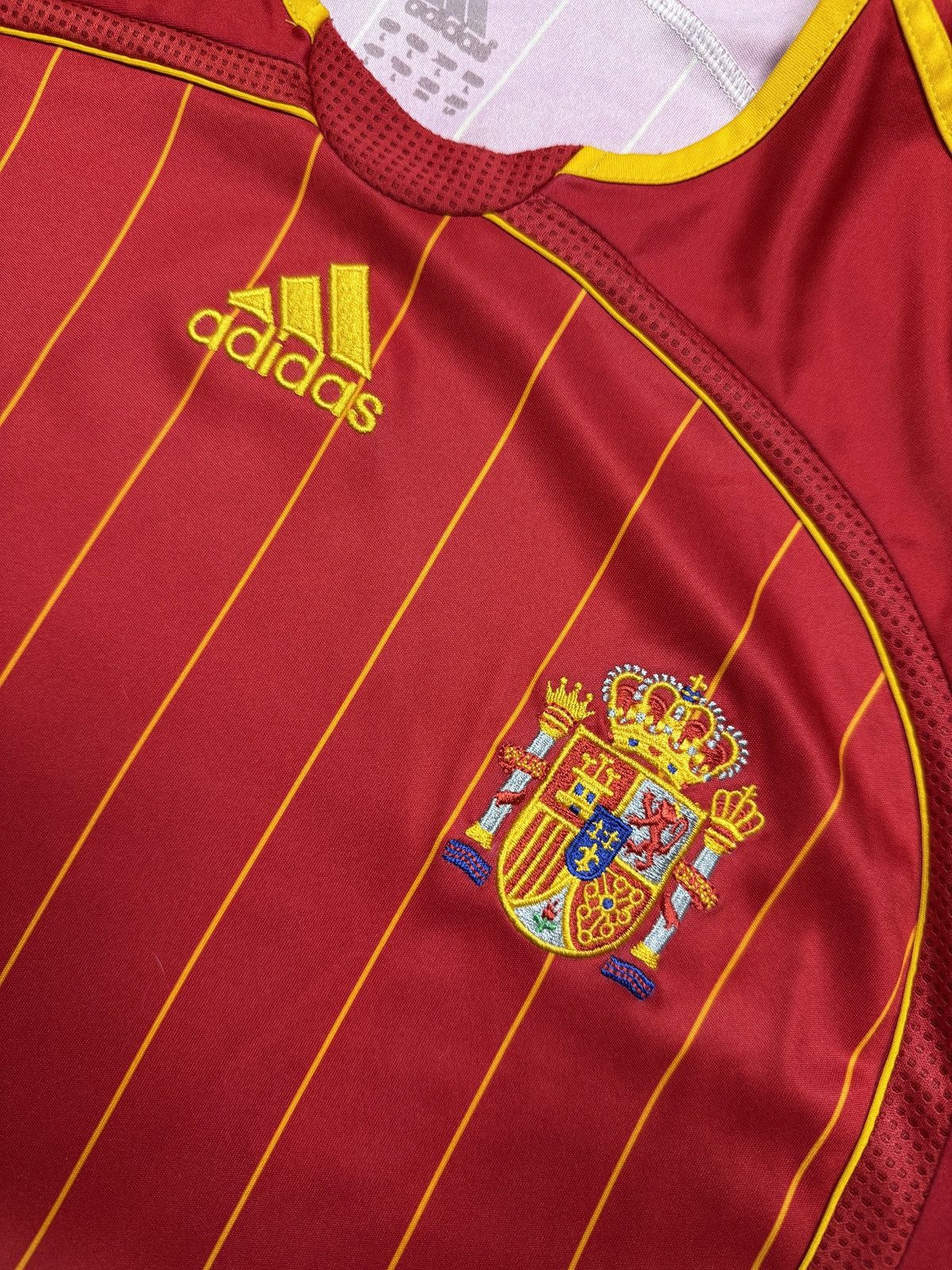 Adidas Vintage Adidas Spain Football Soccer Jersey Size US L / EU 52-54 / 3 - 5 Thumbnail