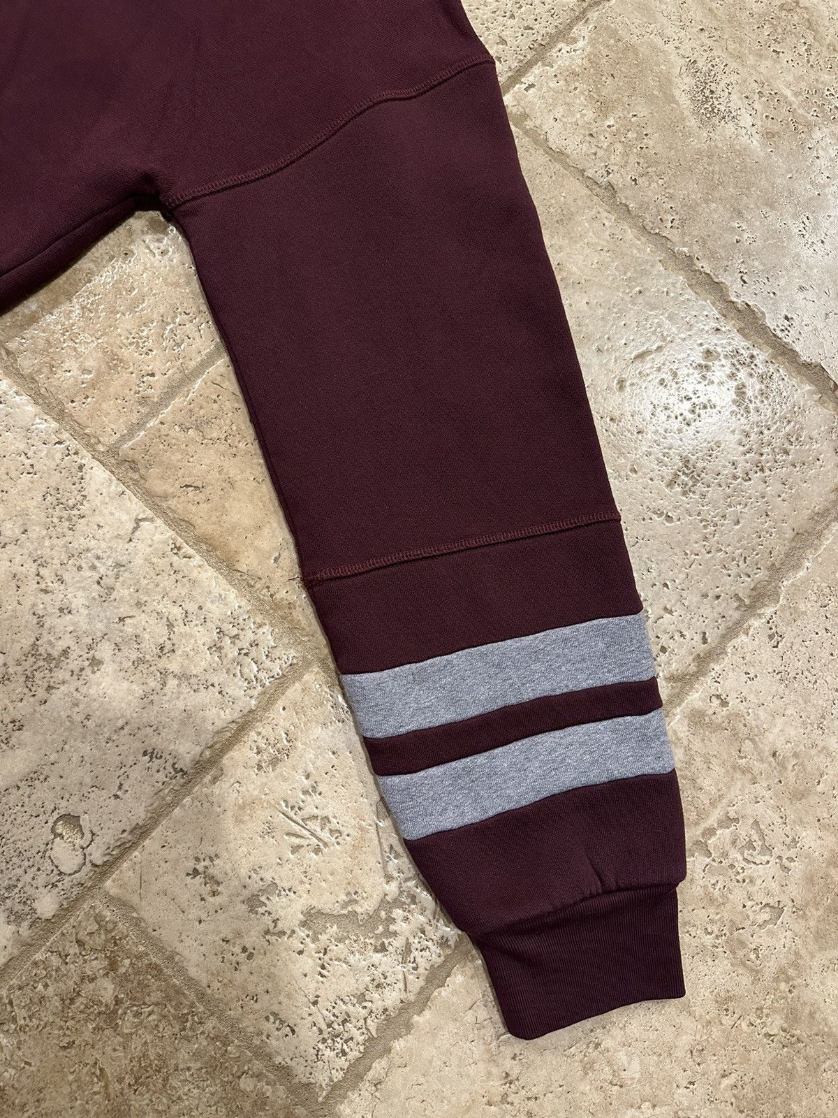 Burberry Burberry London England Wine / Grey Striped Pullover Hoodie Size US M / EU 48-50 / 2 - 12 Thumbnail