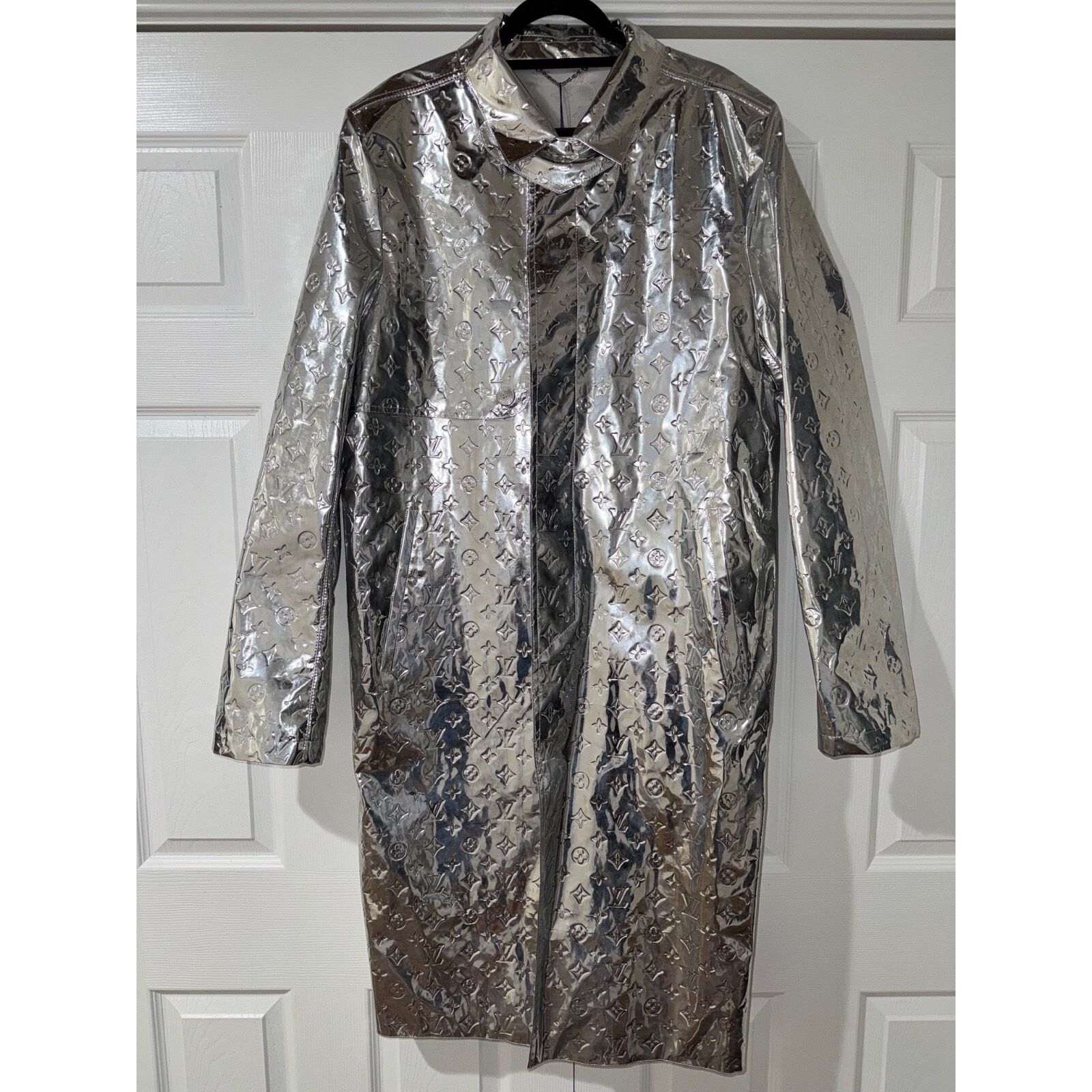 Louis Vuitton Louis Vuitton Virgil Mirror Raincoat Coat Logo Jacket 52 Size US L / EU 52-54 / 3 - 2 Thumbnail