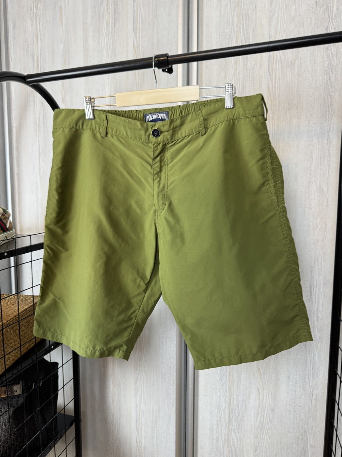 Vilebrequin Vilebrequin khaki green classic nylon shorts Size US 37 - 8 Thumbnail