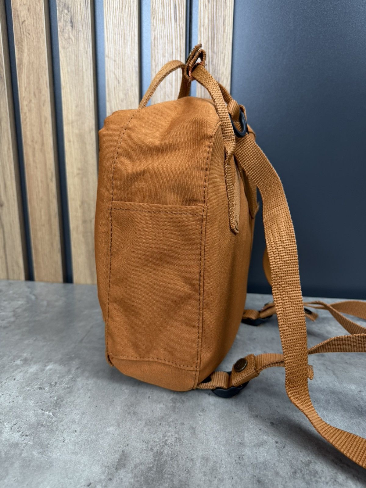 Fjallraven Fjallraben Kanken Mini Backpack Orange/Brown Unisex Size ONE SIZE - 5 Thumbnail