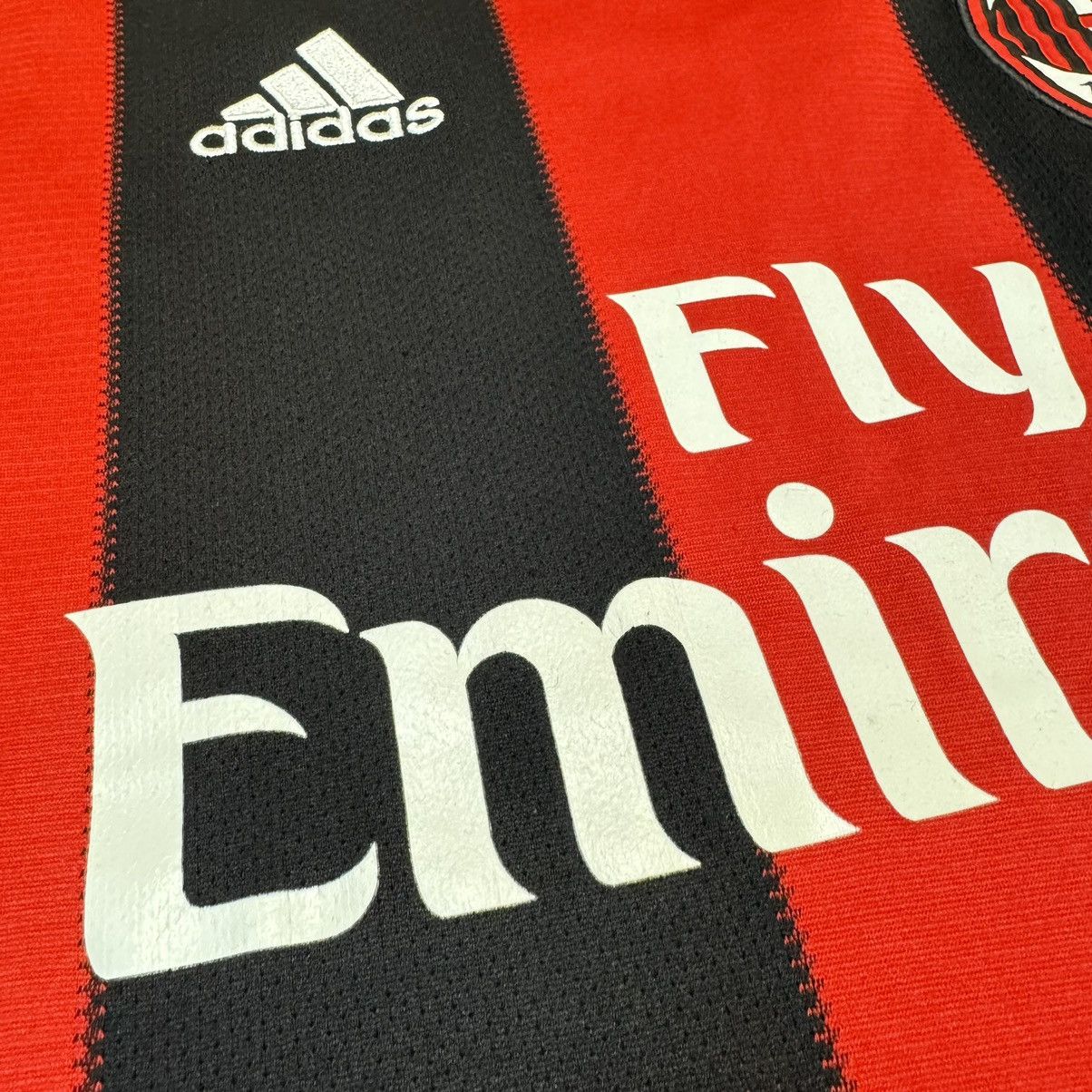 Sports Specialties AC Milan 10/11 home shirt #80 Ronaldinho Size US S / EU 44-46 / 1 - 4 Thumbnail