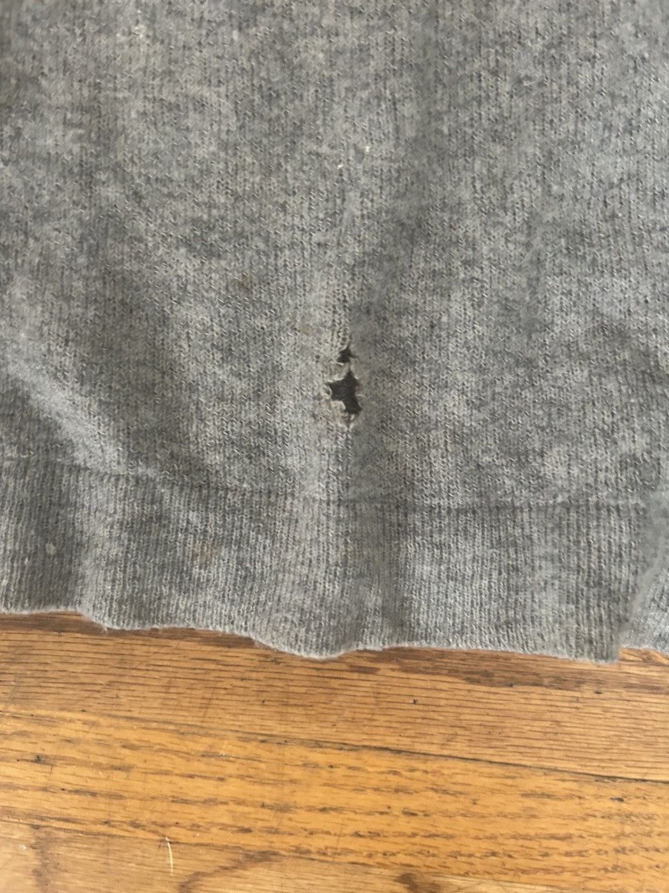 Nice Collective 100% Cashmere Nice Collective V Neck sweater Size US XS / EU 42 / 0 - 5 Thumbnail