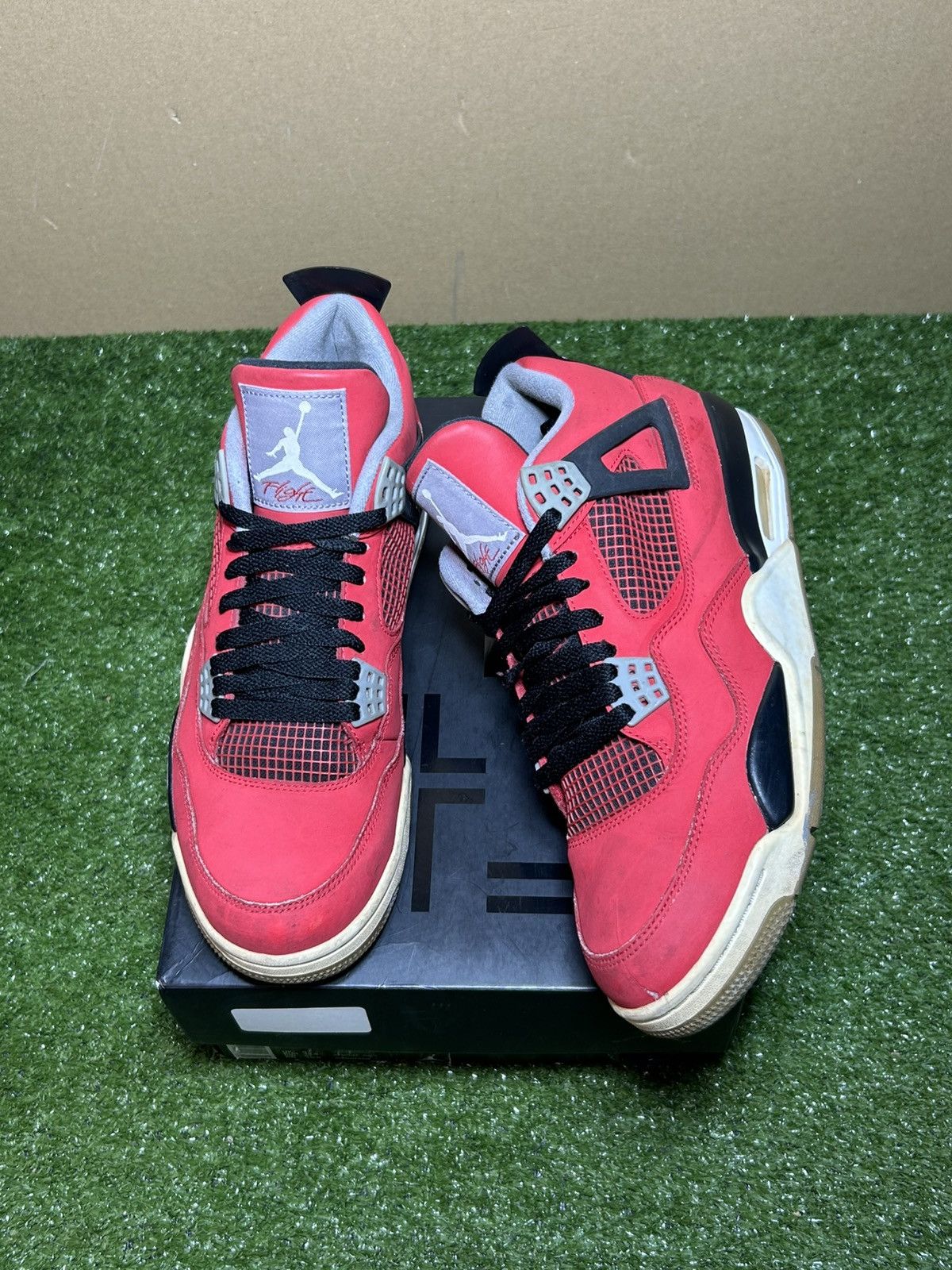 Jordan 4 toro bravo 2013