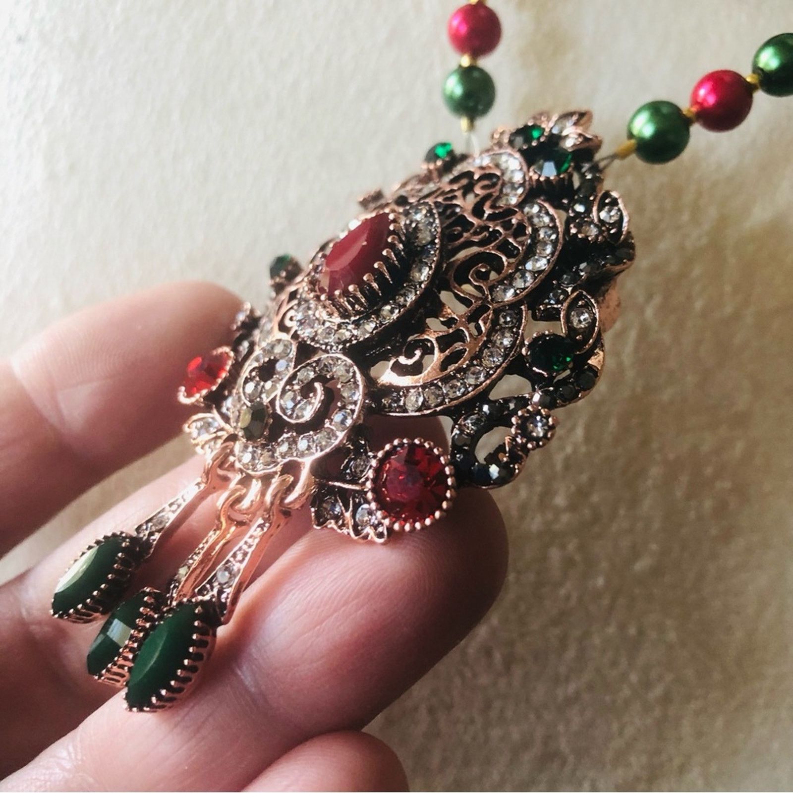 Handmade Handcrafted regal look ruby & emerald amulet Pearl necklace Size ONE SIZE - 9 Thumbnail