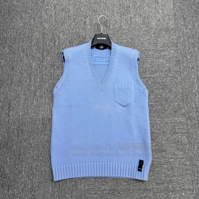 Fendi Fendi Solid Color Knit Vest Size US M / EU 48-50 / 2 - 1 Thumbnail