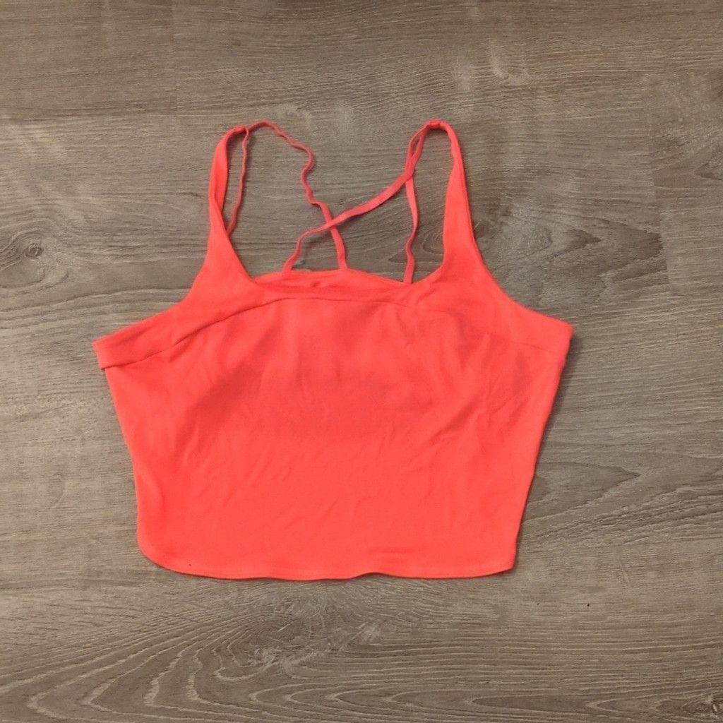 Gymshark Gymshark pulse crop top size medium Size M / US 6-8 / IT 42-44 - 1 Thumbnail