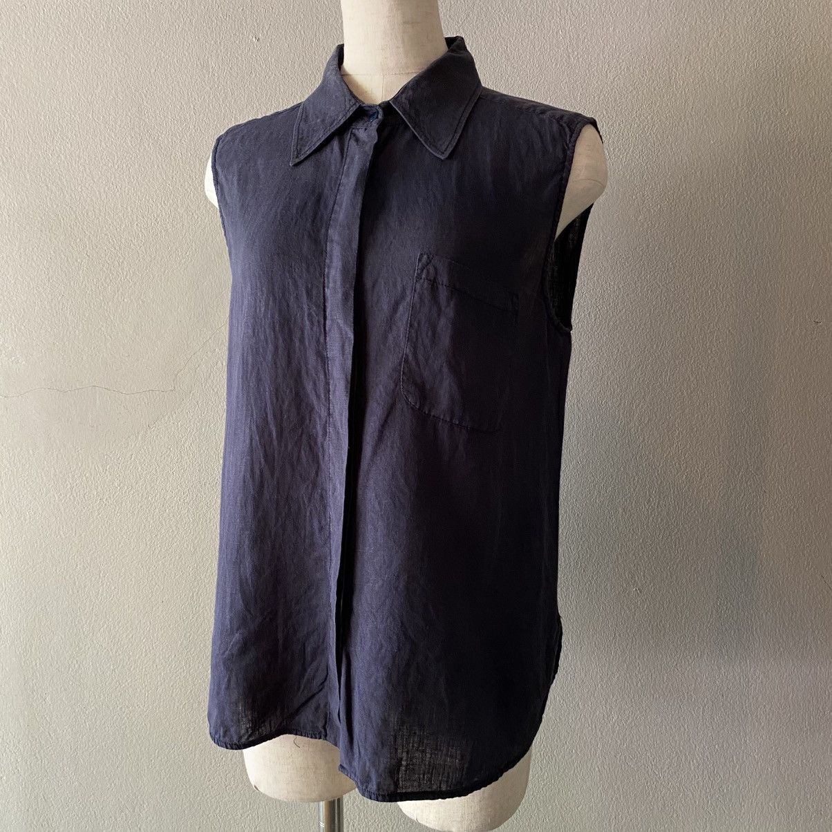 Max Mara MAX MARA Black Sleeveless Button-Up Shirt Size M / US 6-8 / IT 42-44 - 12 Thumbnail