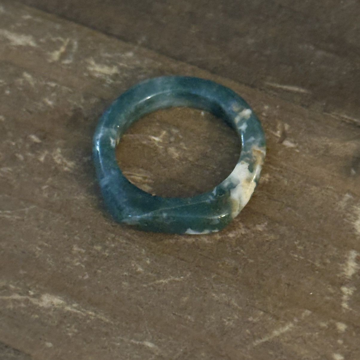 Vintage Vintage green Jade band ring Size ONE SIZE - 6 Thumbnail