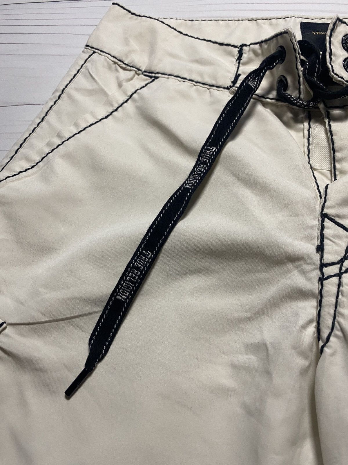True Religion × Vintage Vintage True Religion cargo Big logo y2k shorts USA Size US 30 / EU 46 - 7 Thumbnail
