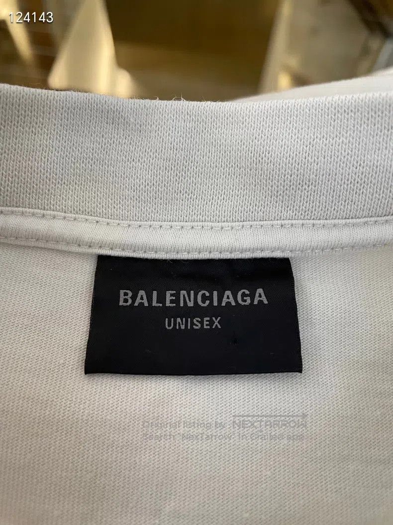 Balenciaga Balenciaga Letter Logo Printed Round Neck T-shirt Size US S / EU 44-46 / 1 - 3 Thumbnail