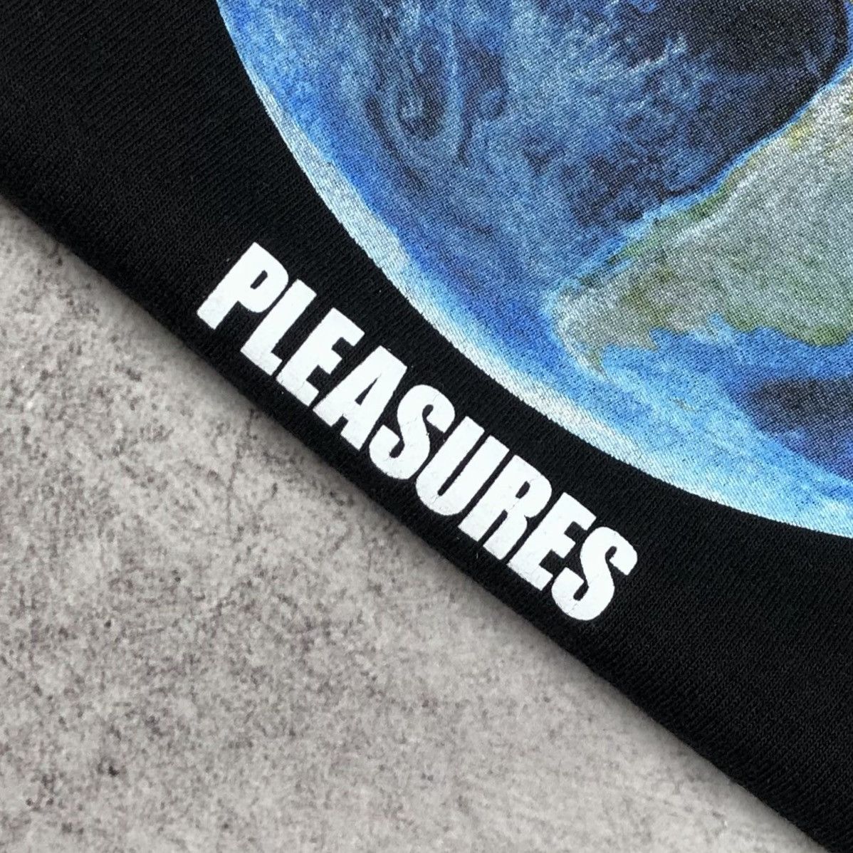 Pleasures Pleasures Dance Disco Ball Earth Graphic Tee Size US M / EU 48-50 / 2 - 2 Thumbnail
