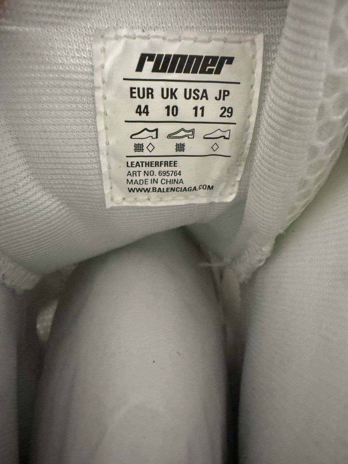 Balenciaga Balenciaga White Runner High Top Sneaker (44) Size US 11 / EU 44 - 6 Thumbnail