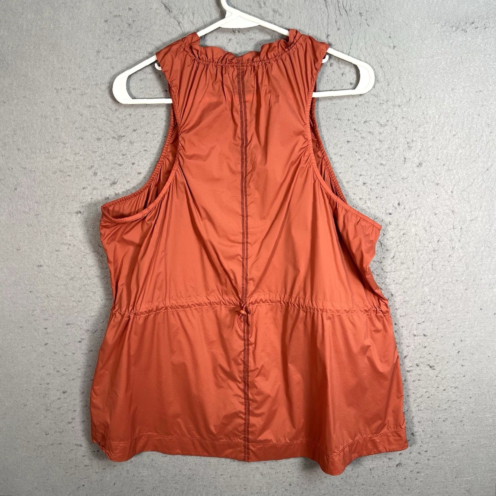 Athleta Athleta Tank XL Orange Levitate Camisole Lightweight Athletic Womens Size ONE SIZE - 2 Thumbnail