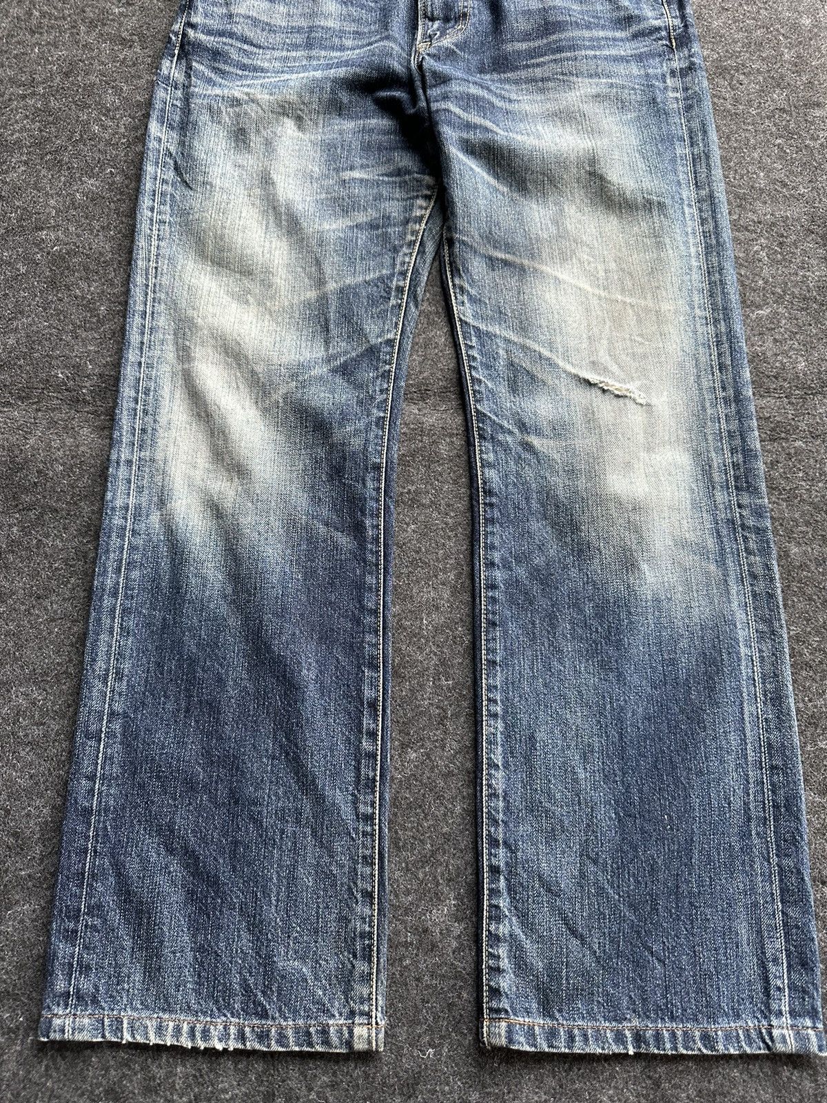 Uniqlo Uniqlo S002 Kaihara Faded Washed Vintage Denim D412 Size US 32 / EU 48 - 2 Thumbnail