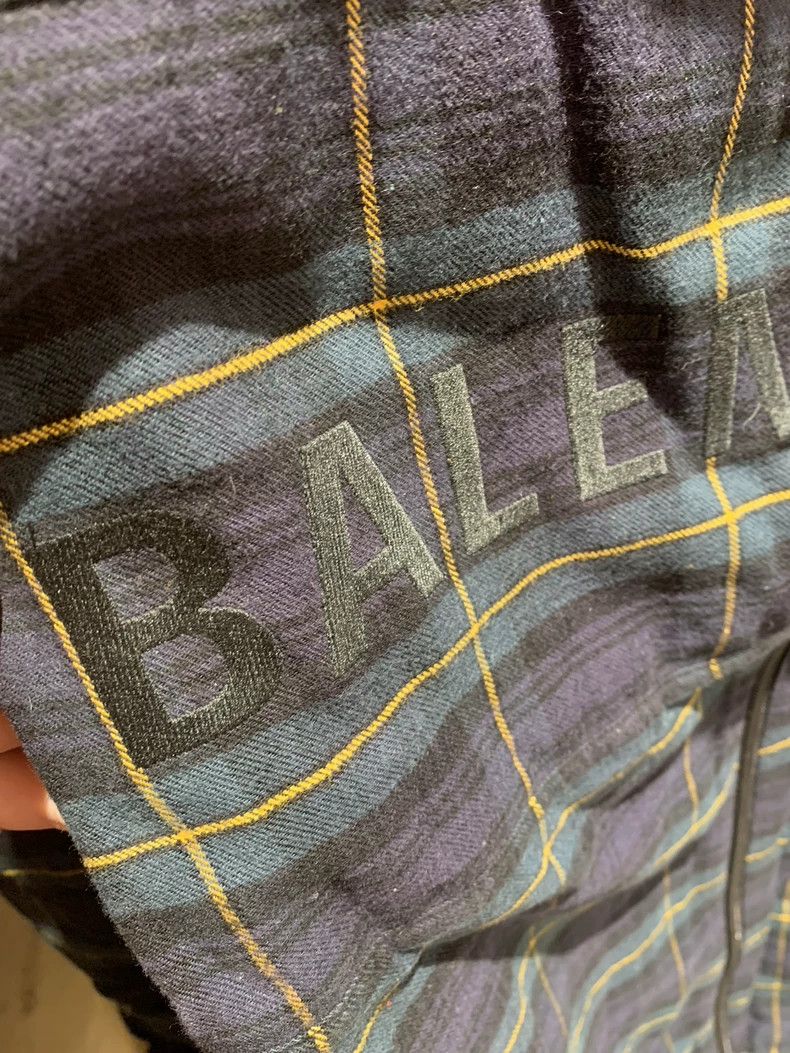 Balenciaga Balenciaga Large Plaid Overcoat Size US S / EU 44-46 / 1 - 3 Thumbnail