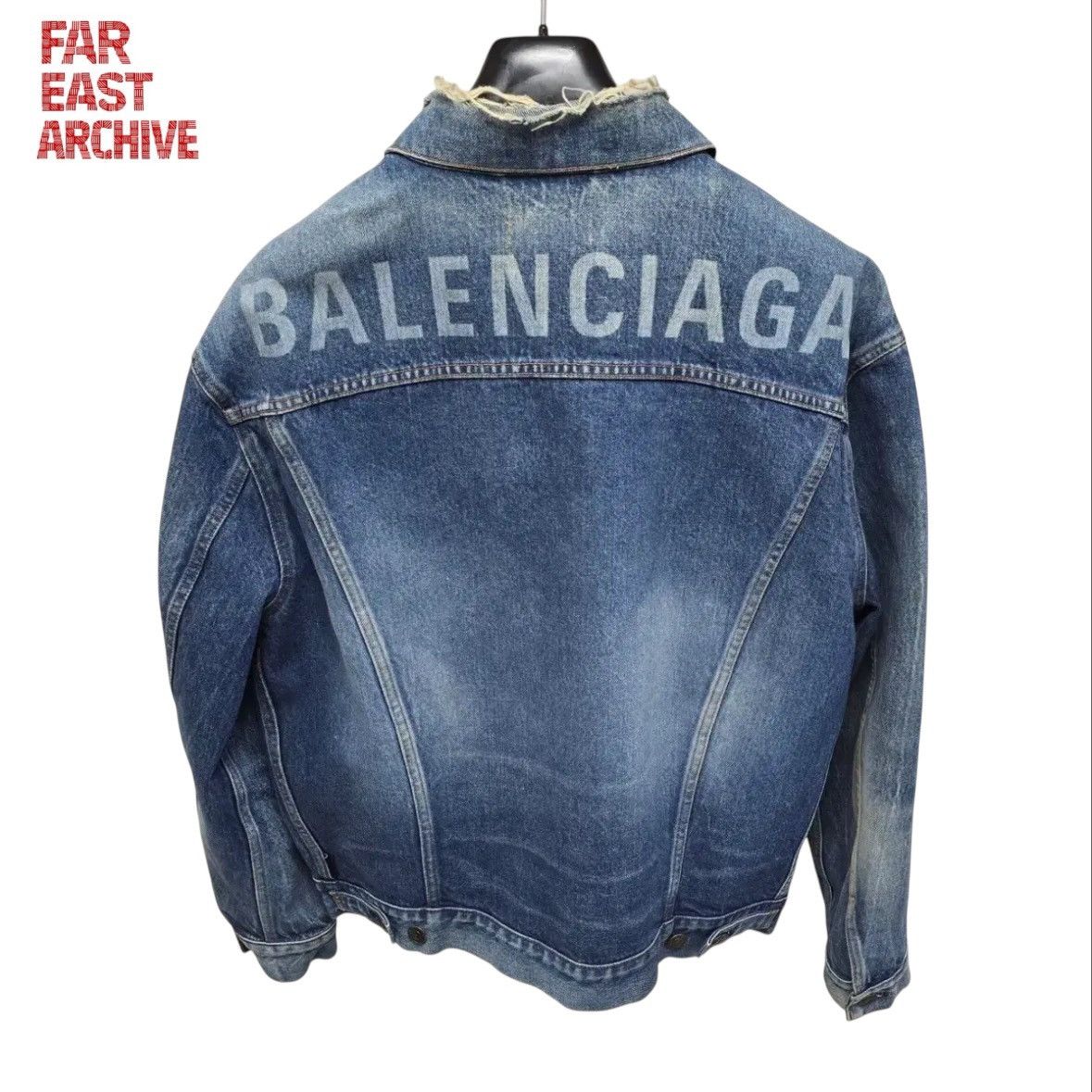 Balenciaga Balenciaga Back Logo Denim Jacket Size US M / EU 48-50 / 2 - 1 Thumbnail