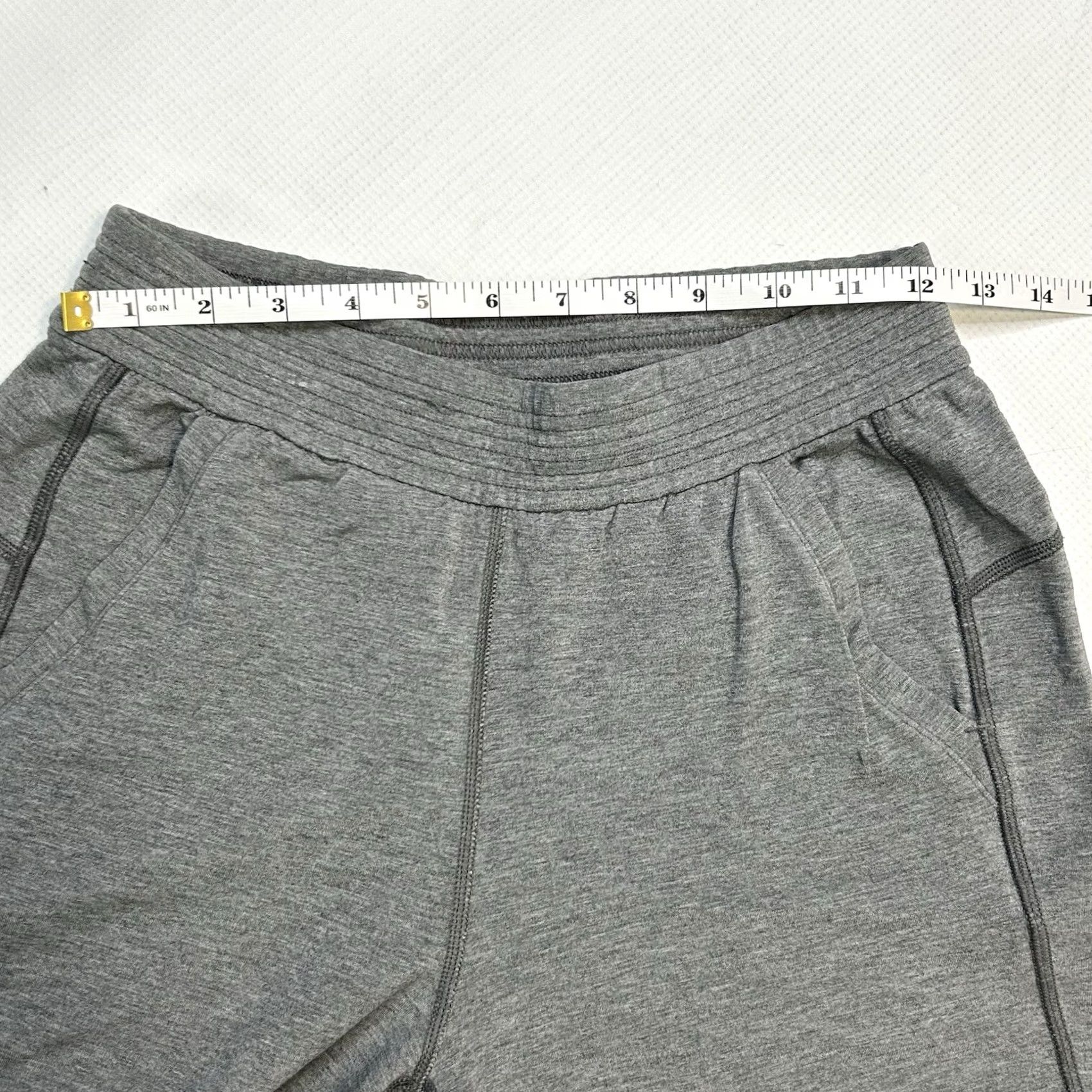 Lululemon Lululemon Pants Women’s Size 4 Light Gray Joggers Active Sweatpants Size 27" / US 4 / IT 40 - 7 Thumbnail