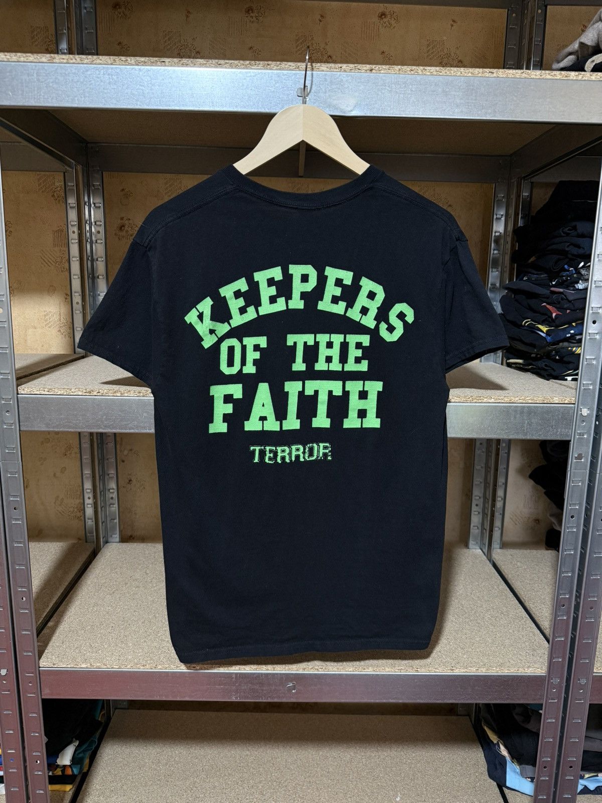 Band Tees × Vintage Vintage Keepers Of The Faith Terror Rock Band Retro T-Shirt Size US M / EU 48-50 / 2 - 2 Thumbnail