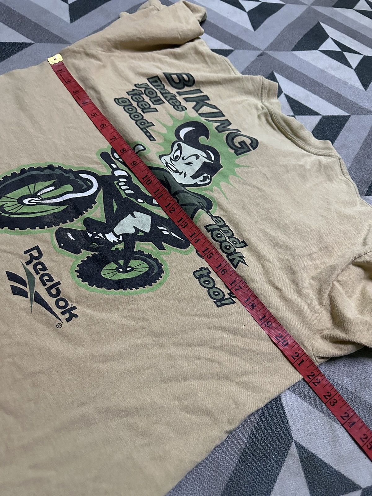 Reebok Vintage 90s Reebok Biking backhit tshirt Size US L / EU 52-54 / 3 - 8 Thumbnail