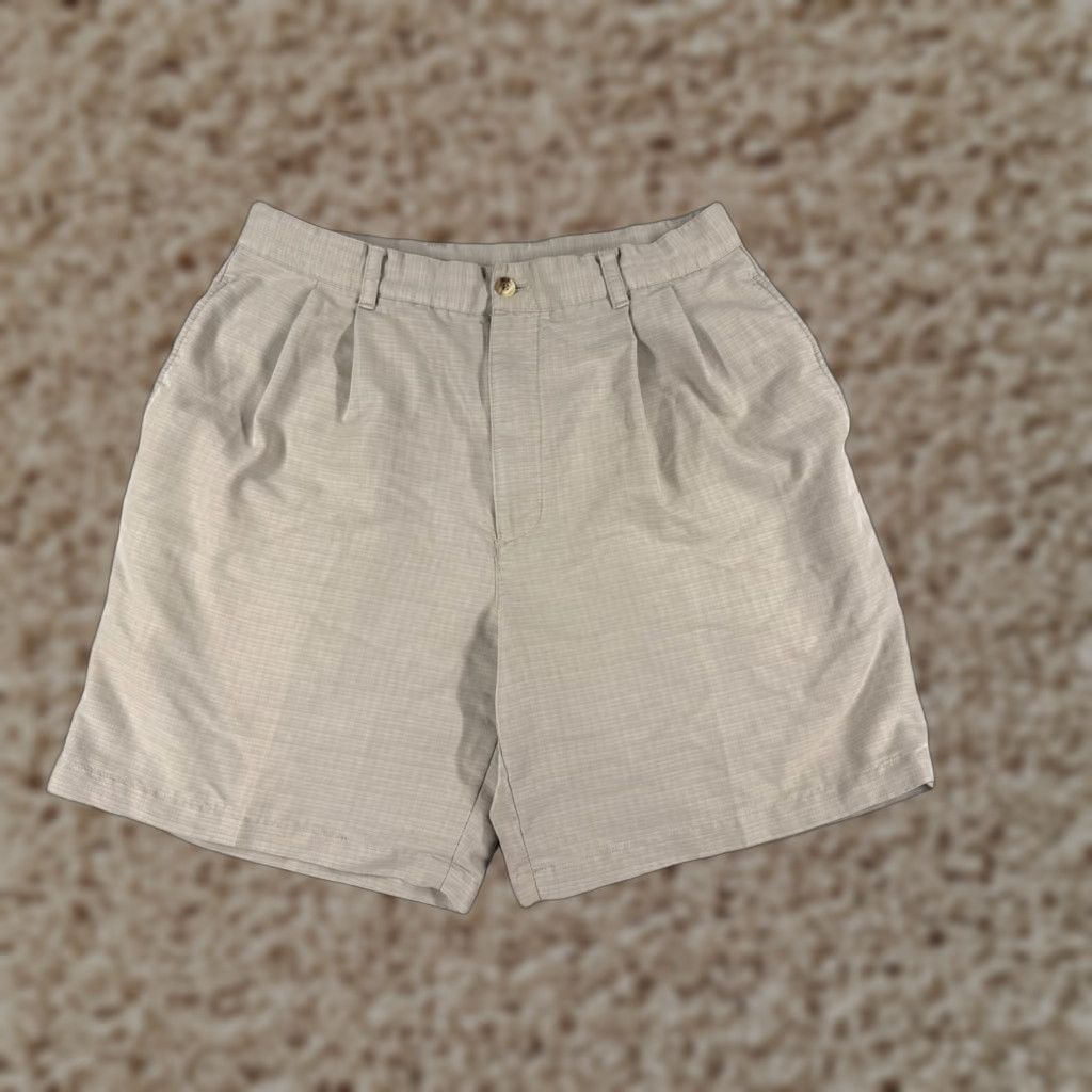 Vintage Greg Norman Men Shorts Casual Chino 34 Beige Plaid Pleated Rayon Polyester 5-Pocket 8in Inseam Golf Size US 34 / EU 50 - 1 Thumbnail