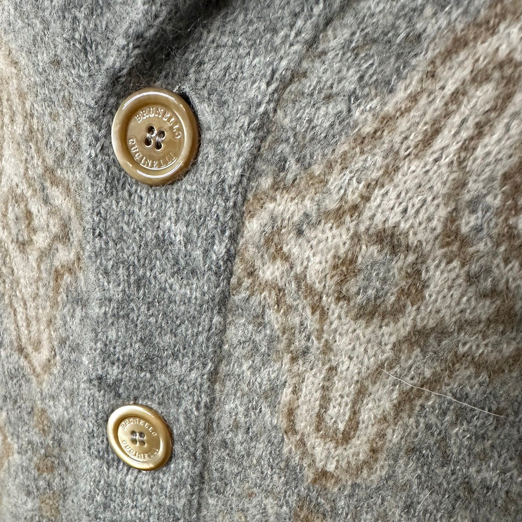 Brunello Cucinelli o1w1db11125 Jacquard Cardigan in Grey Size US XL / EU 56 / 4 - 3 Thumbnail