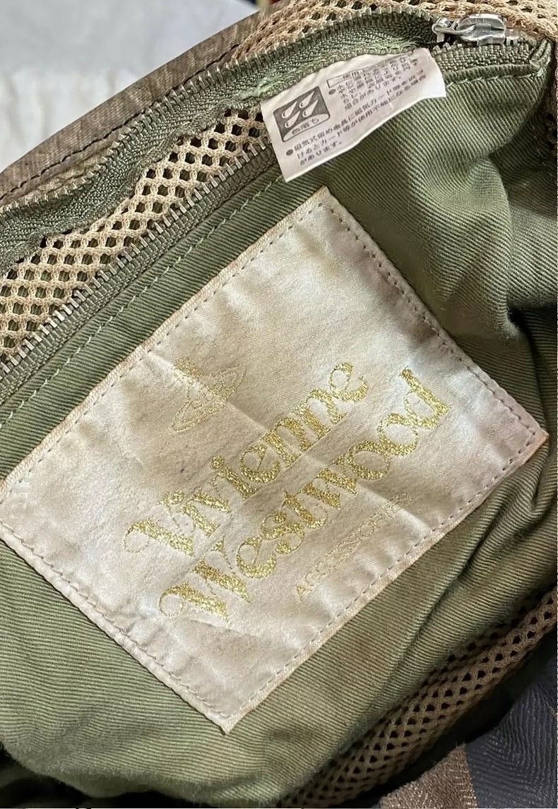 Vivienne Westwood Vivienne Westwood size os Vintage second-hand backpack Size ONE SIZE - 3 Thumbnail