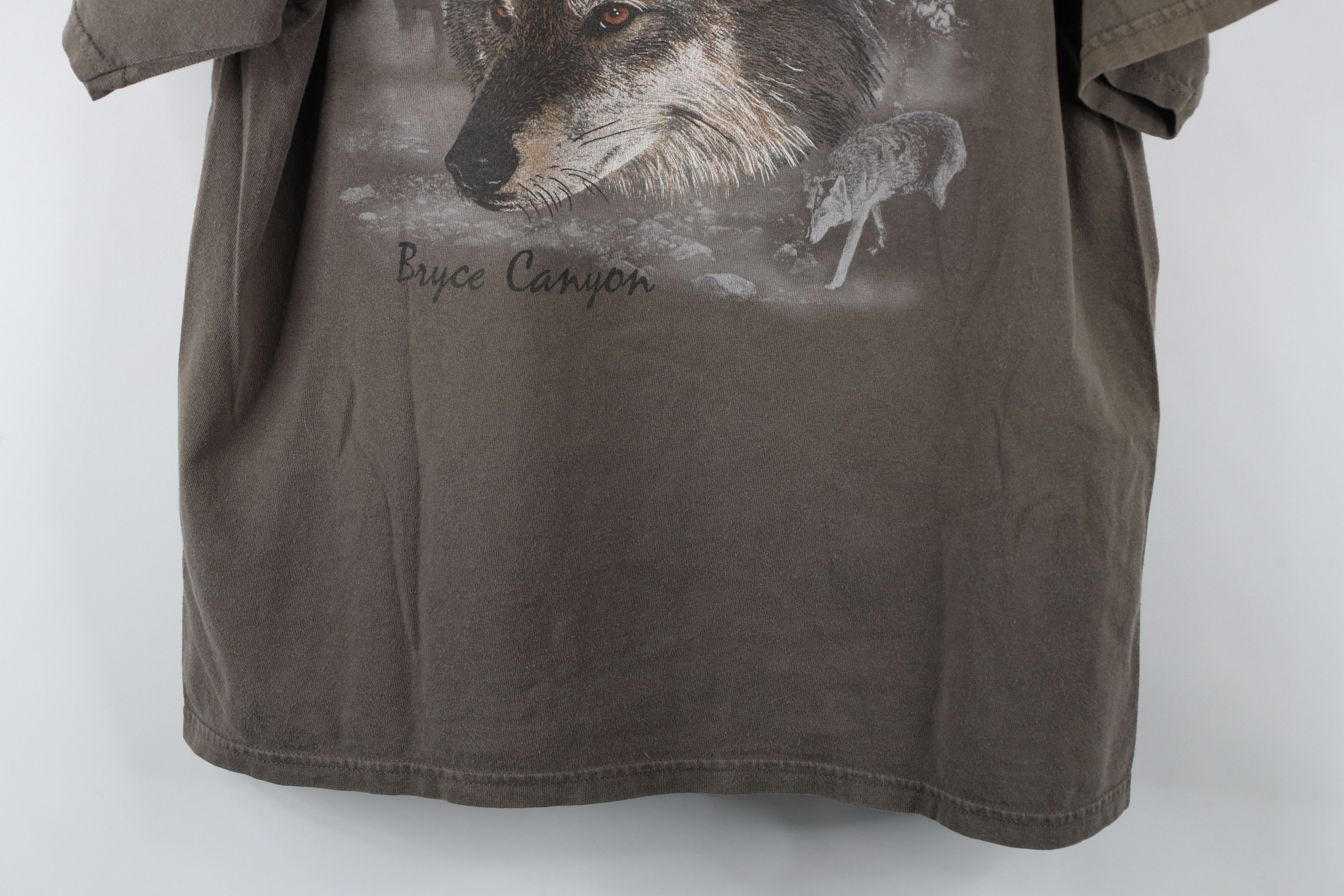 Vintage Vintage 90s Streetwear Bryce Canyon Wolf Nature T-Shirt Gray Size US L / EU 52-54 / 3 - 3 Thumbnail