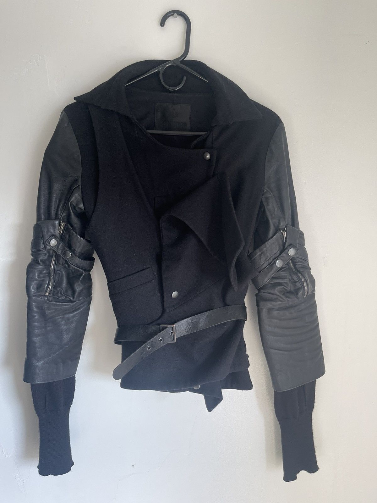 image of Archival Clothing Annhagen Jacket in Black, Women's (Size Medium)