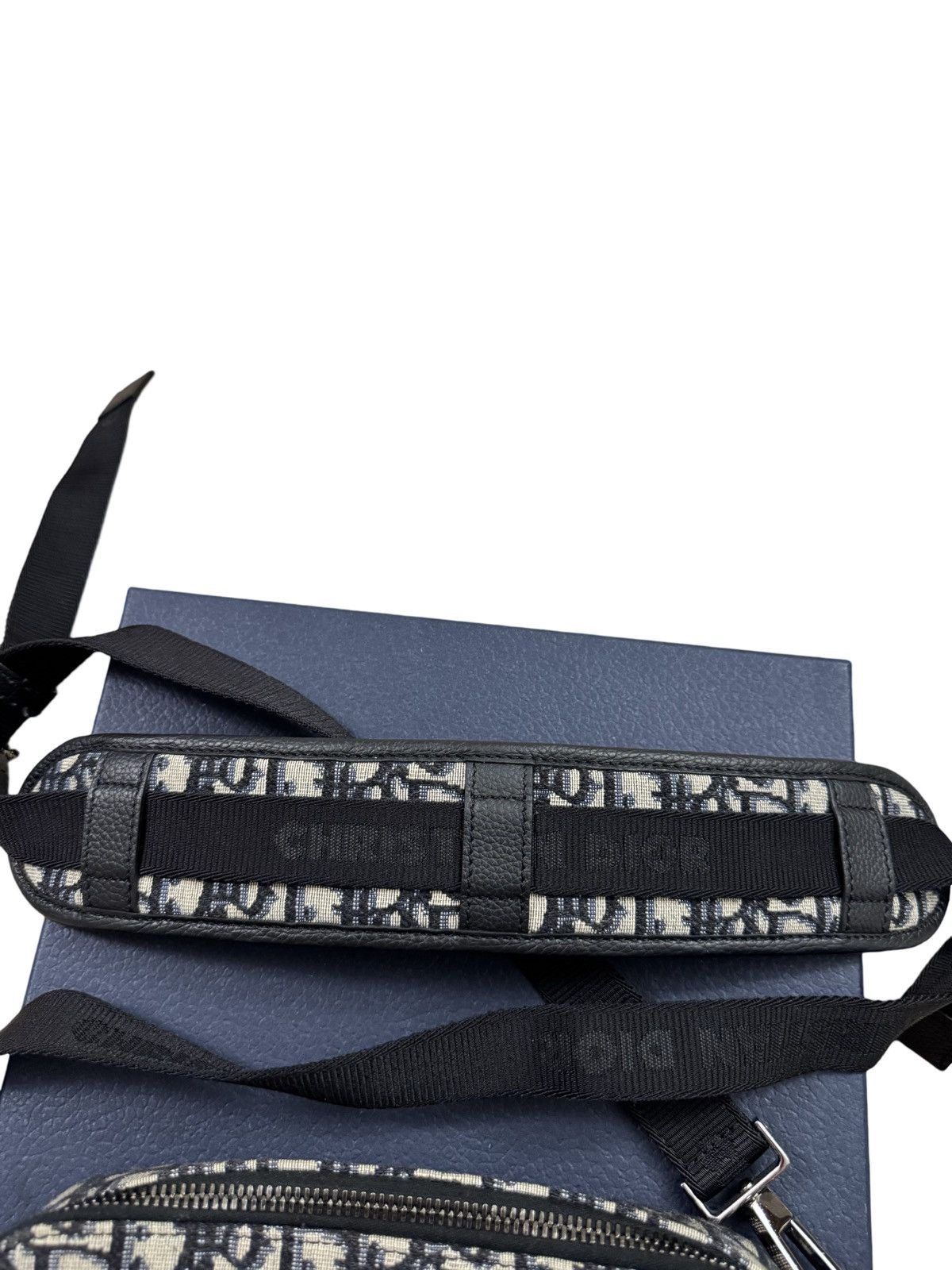 Dior 🔥3000$ Dior Oblique Jacquard Safari Messenger Bag/Dior Bag Size ONE SIZE - 7 Thumbnail